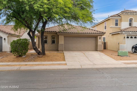 Photo of 475 W Calle La Bolita, Sahuarita, AZ 85629 (MLS # 22625042)