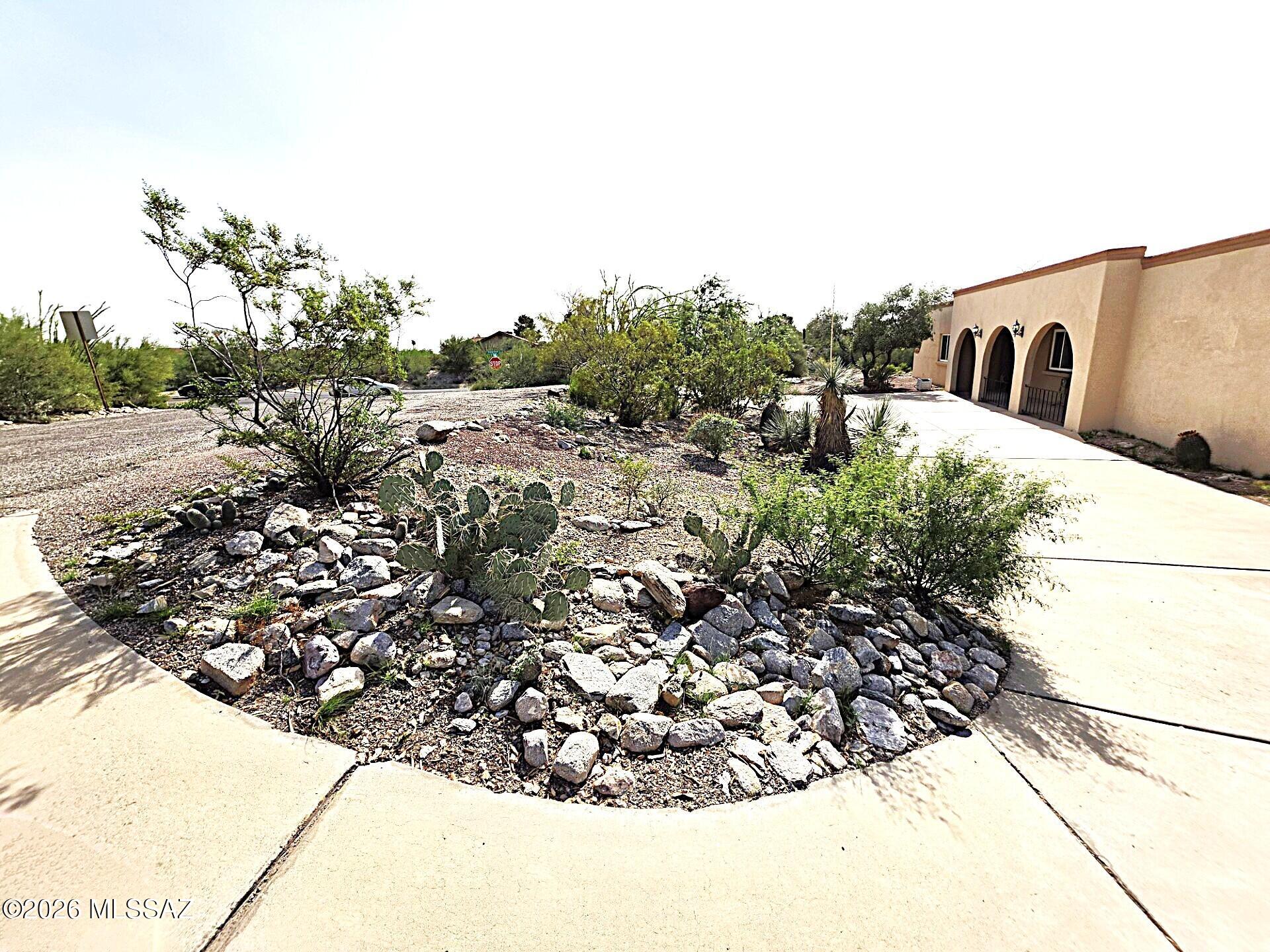 6401 N Camino Katrina