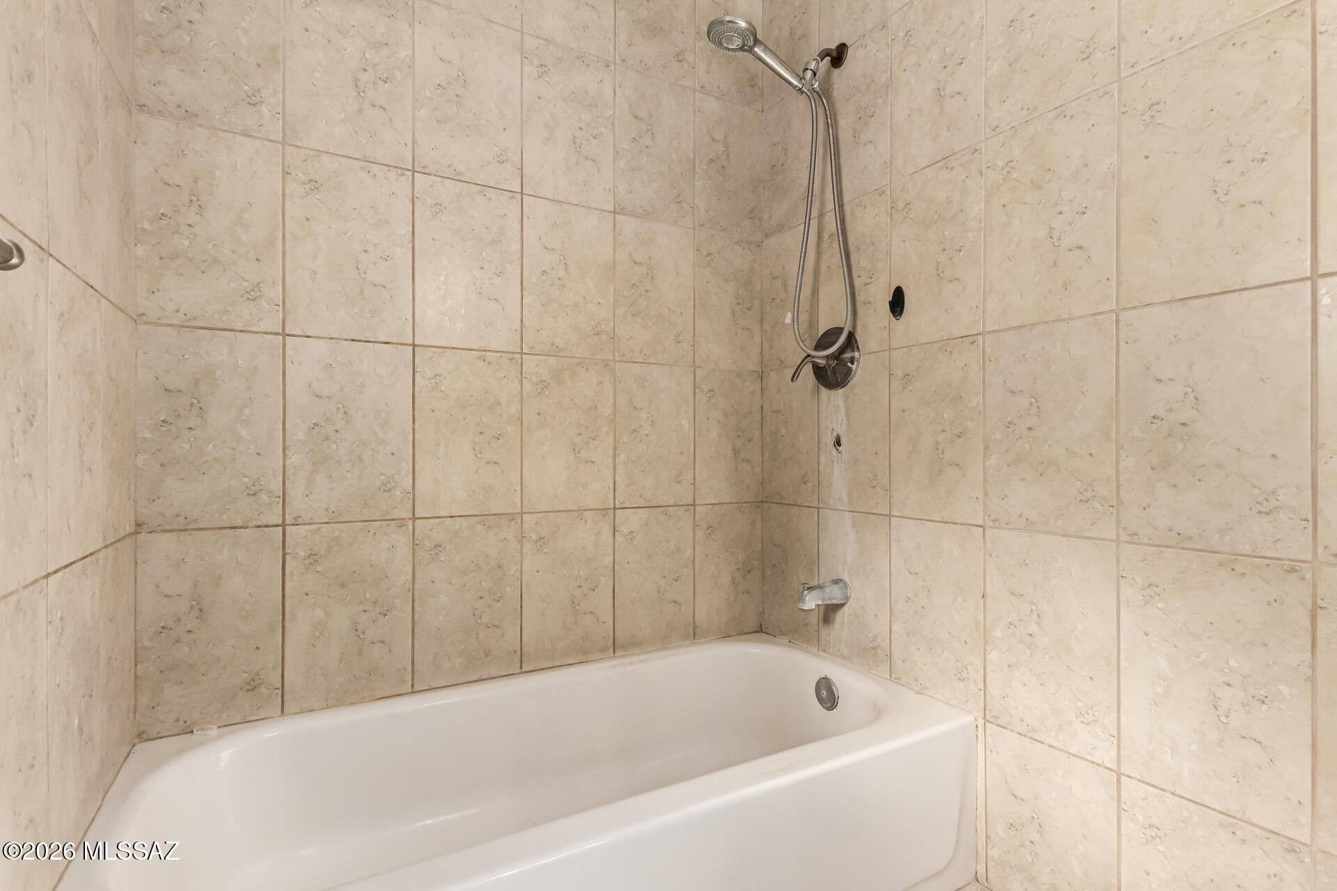 1626 E Irvington Road