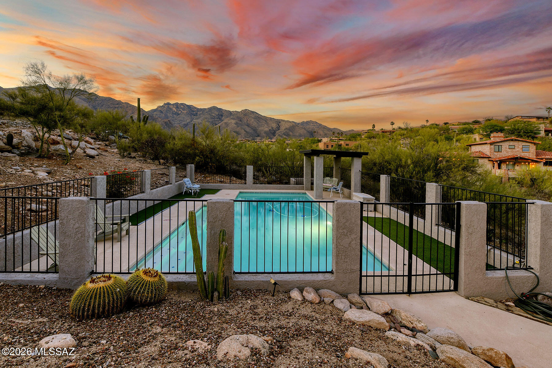6036 E Paseo Cimarron