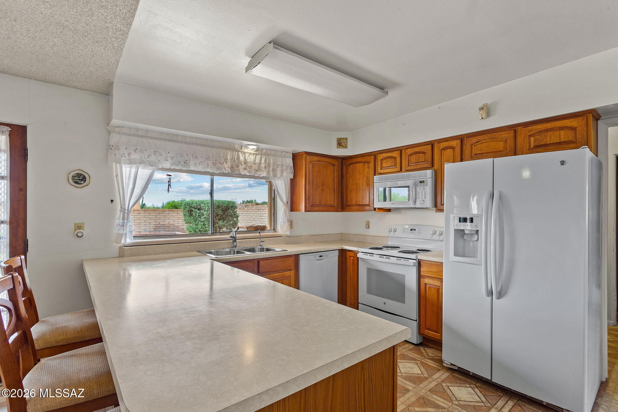 10100 E Moccasin Place