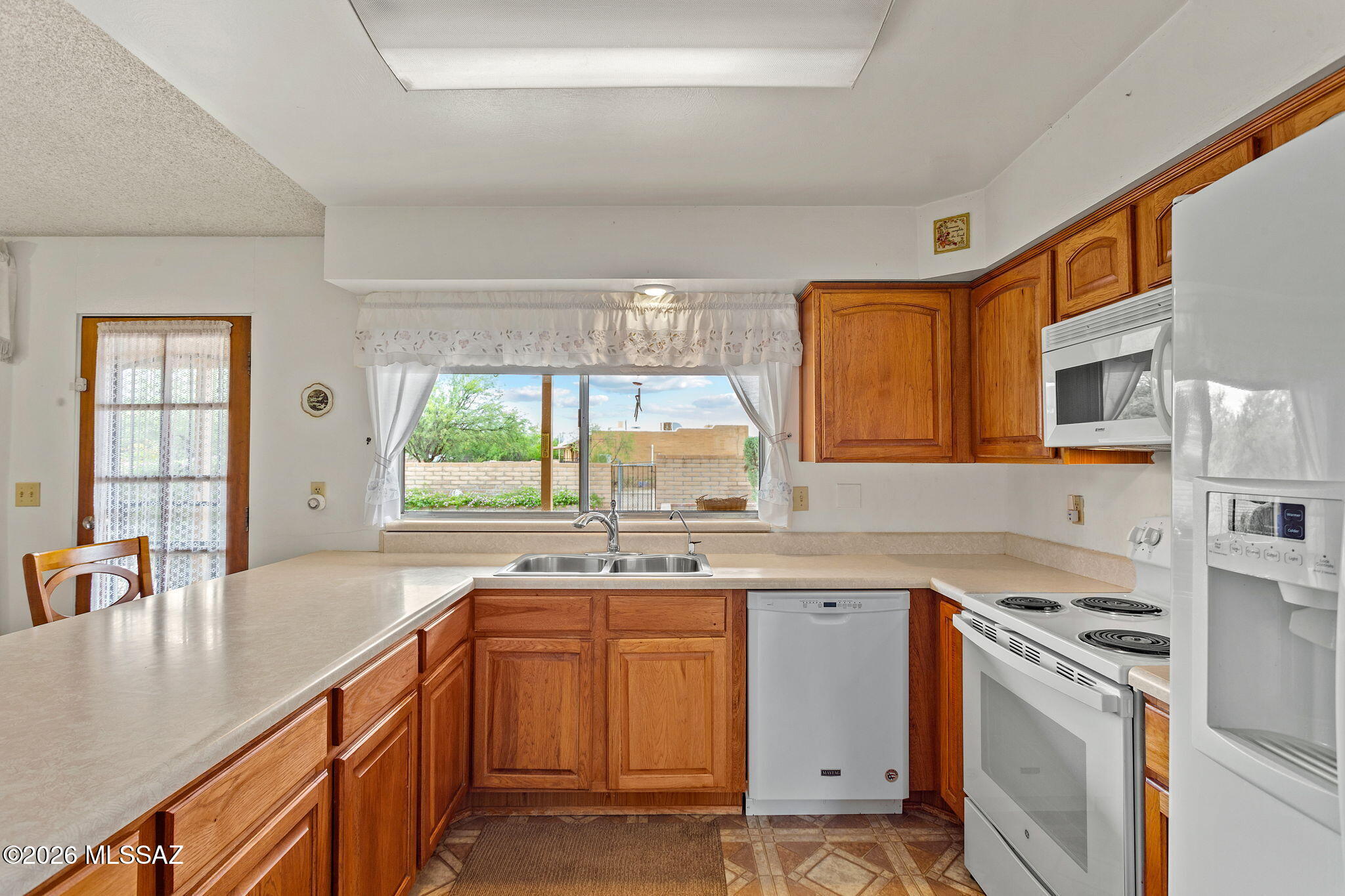 10100 E Moccasin Place