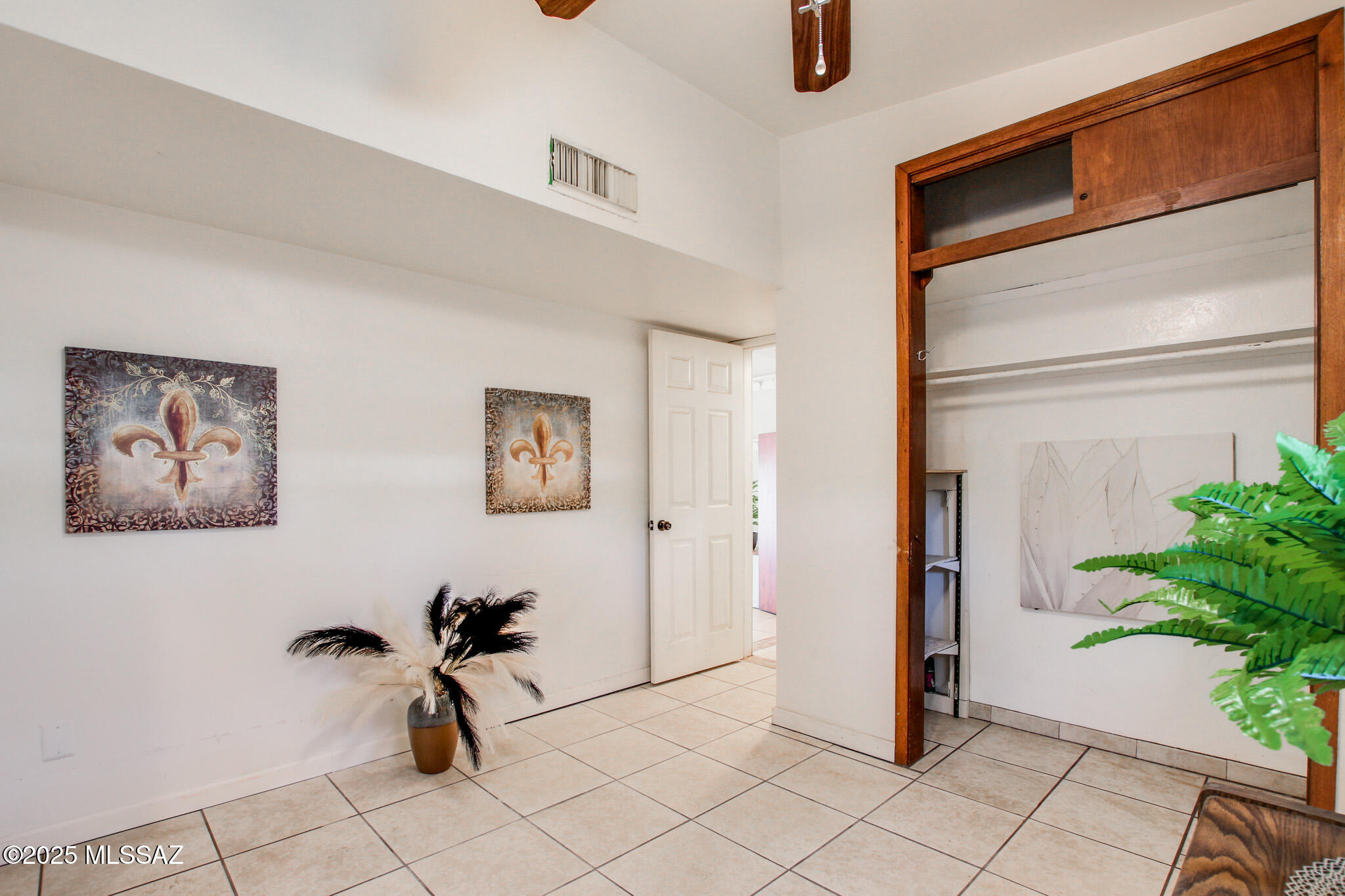 El Cerrito Est - Residential