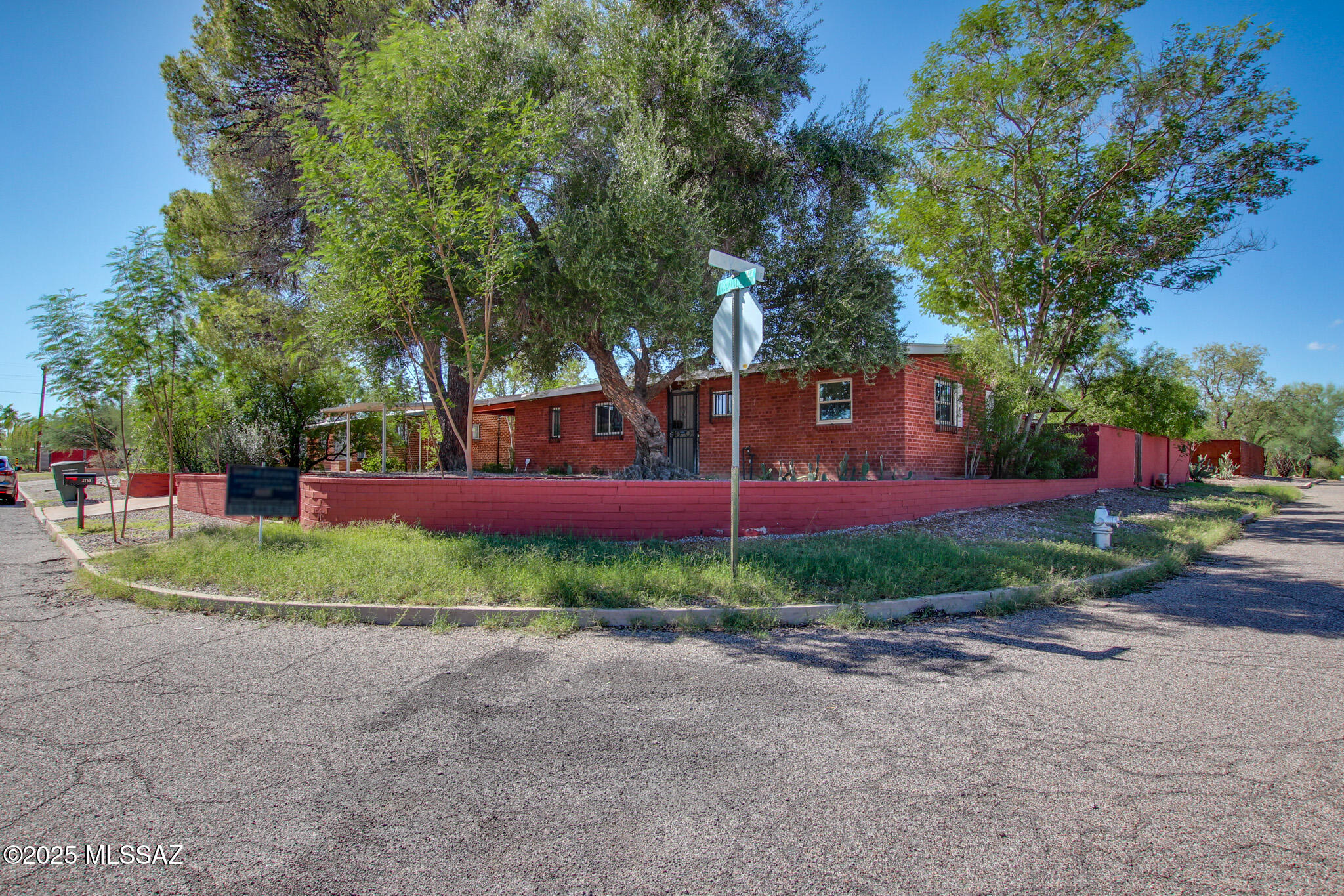 El Cerrito Est - Residential