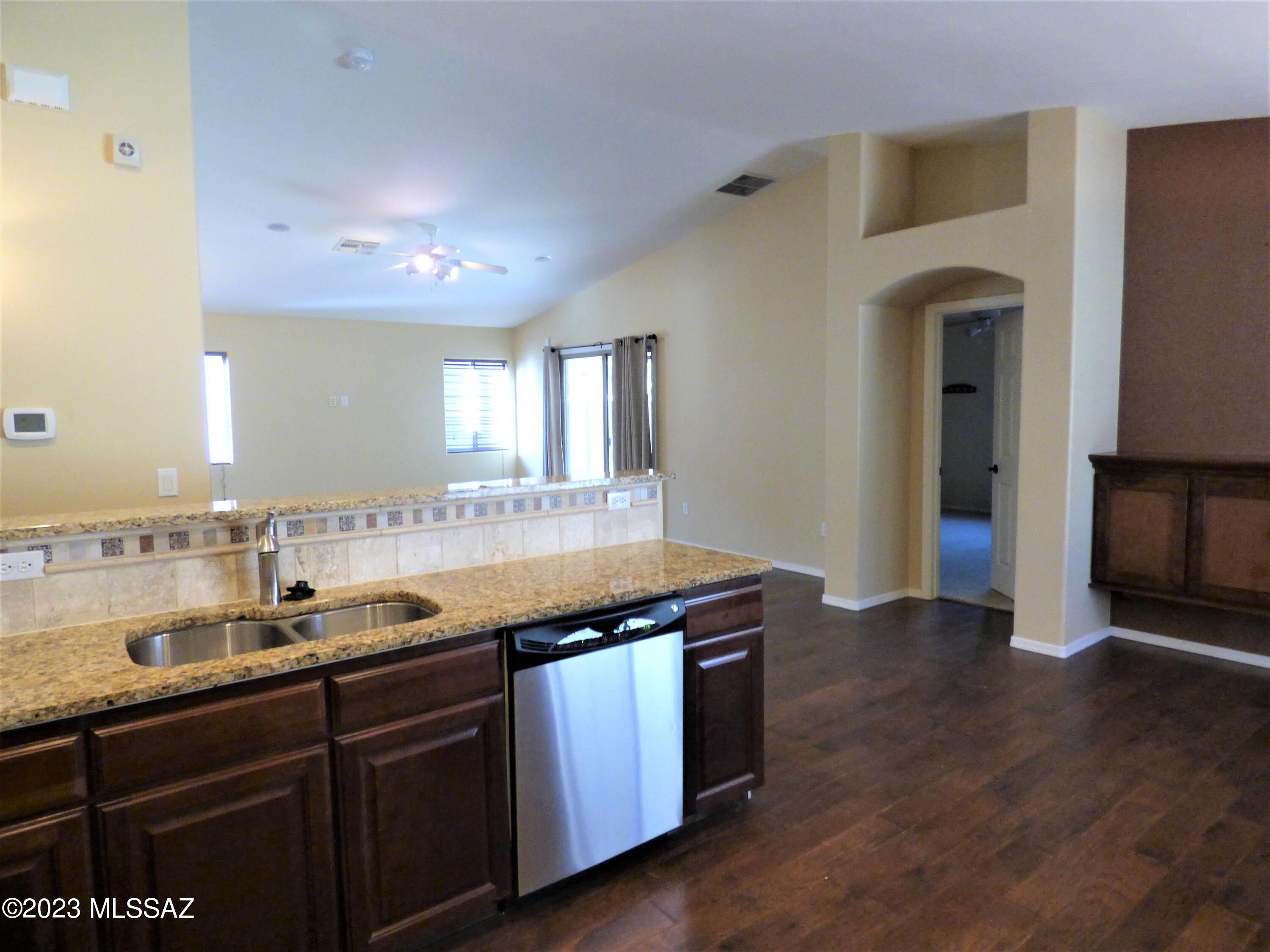 The Villages IV At Dove Mountain (1-47) - Residential Lease