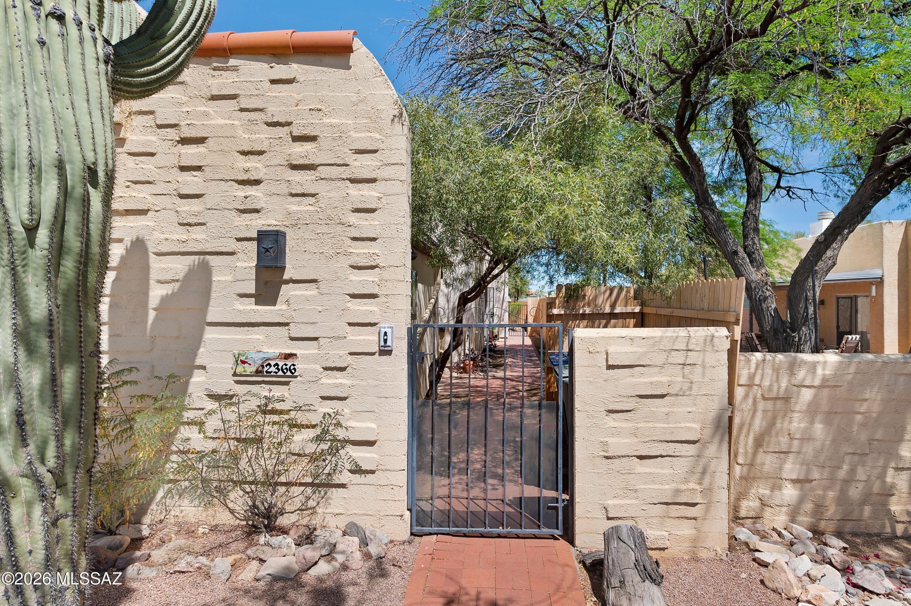 Ladera Brisas Townhouses (1-106) - Residential