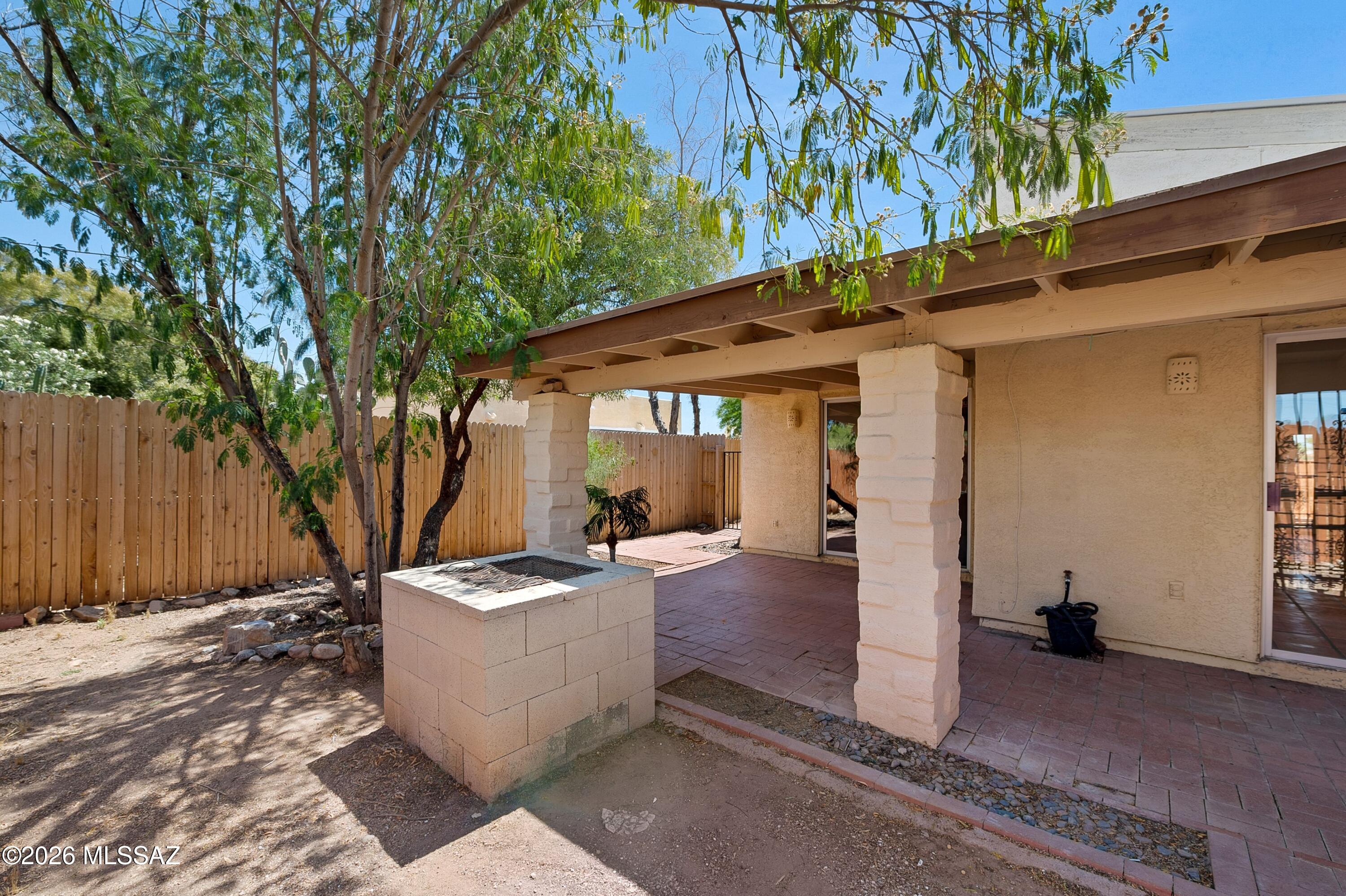 Ladera Brisas Townhouses (1-106) - Residential
