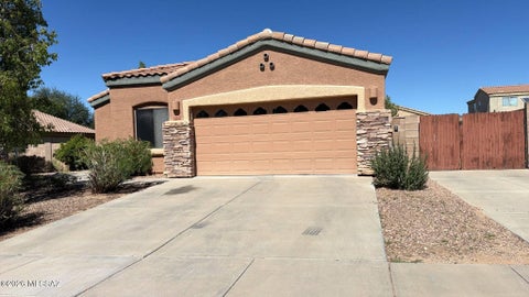 Photo of 6262 W Mesa Garden Drive, Tucson, AZ 85757 (MLS # 22624411)