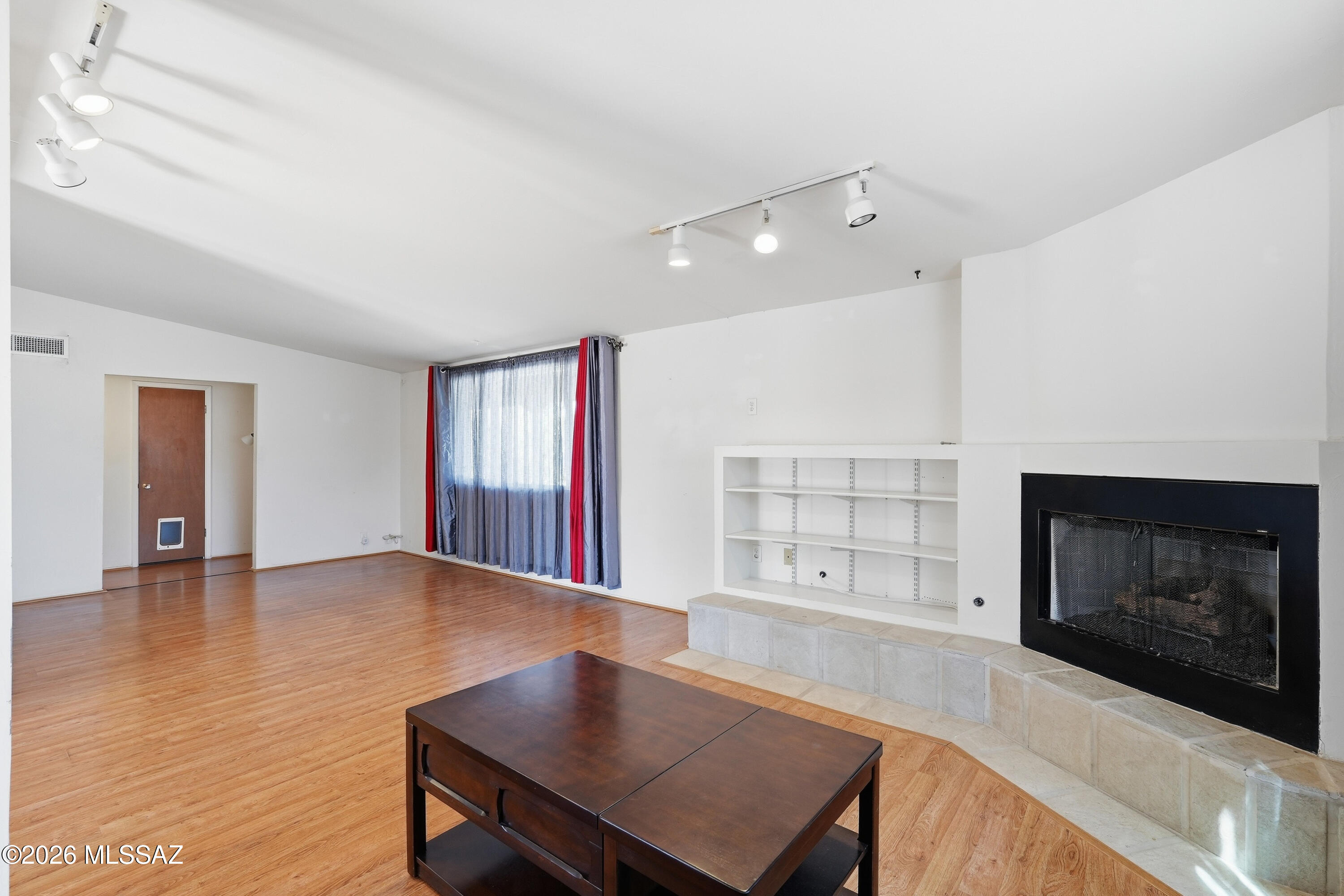 Longview Estates (194-470) - Residential