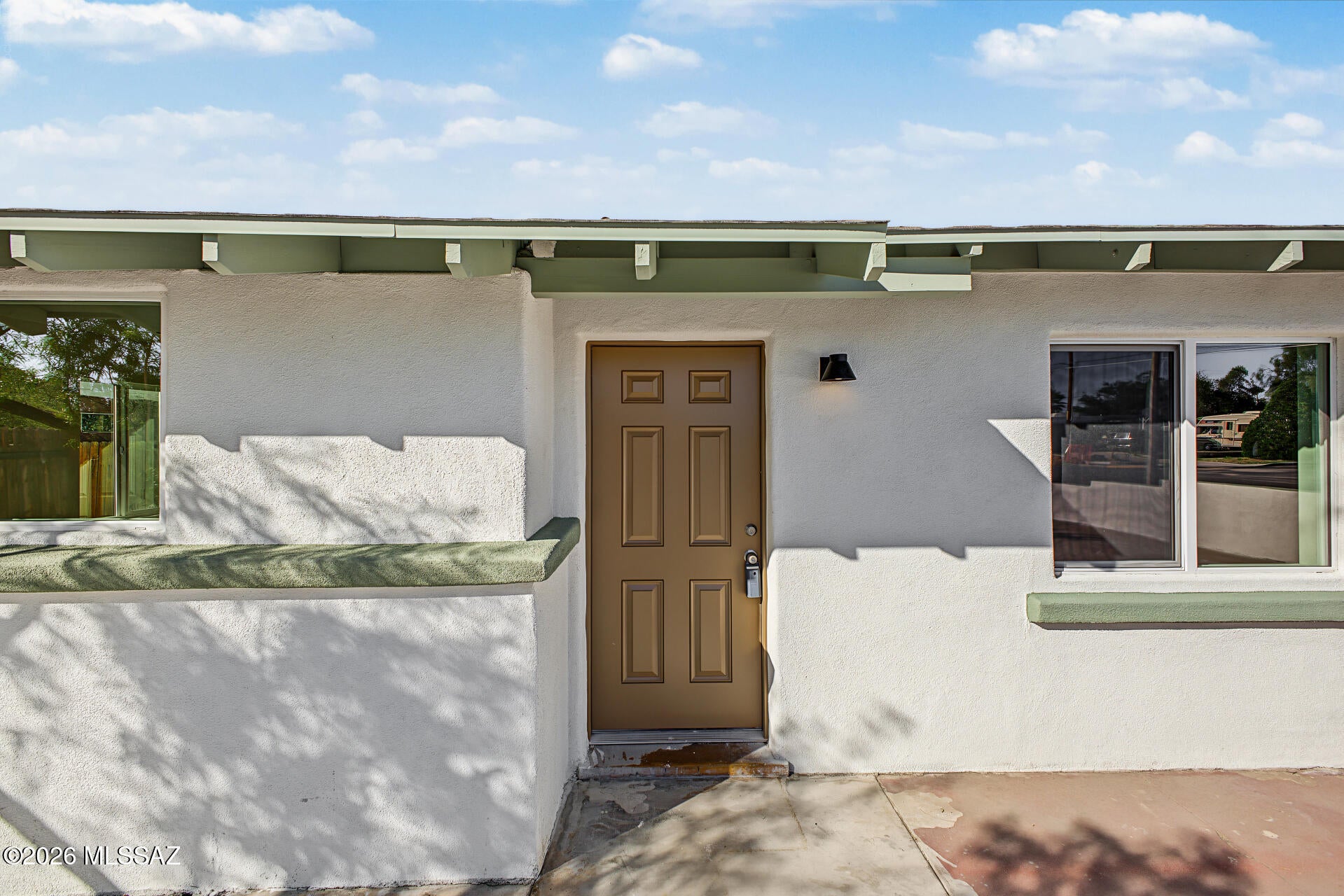 2739 E Beverly Drive