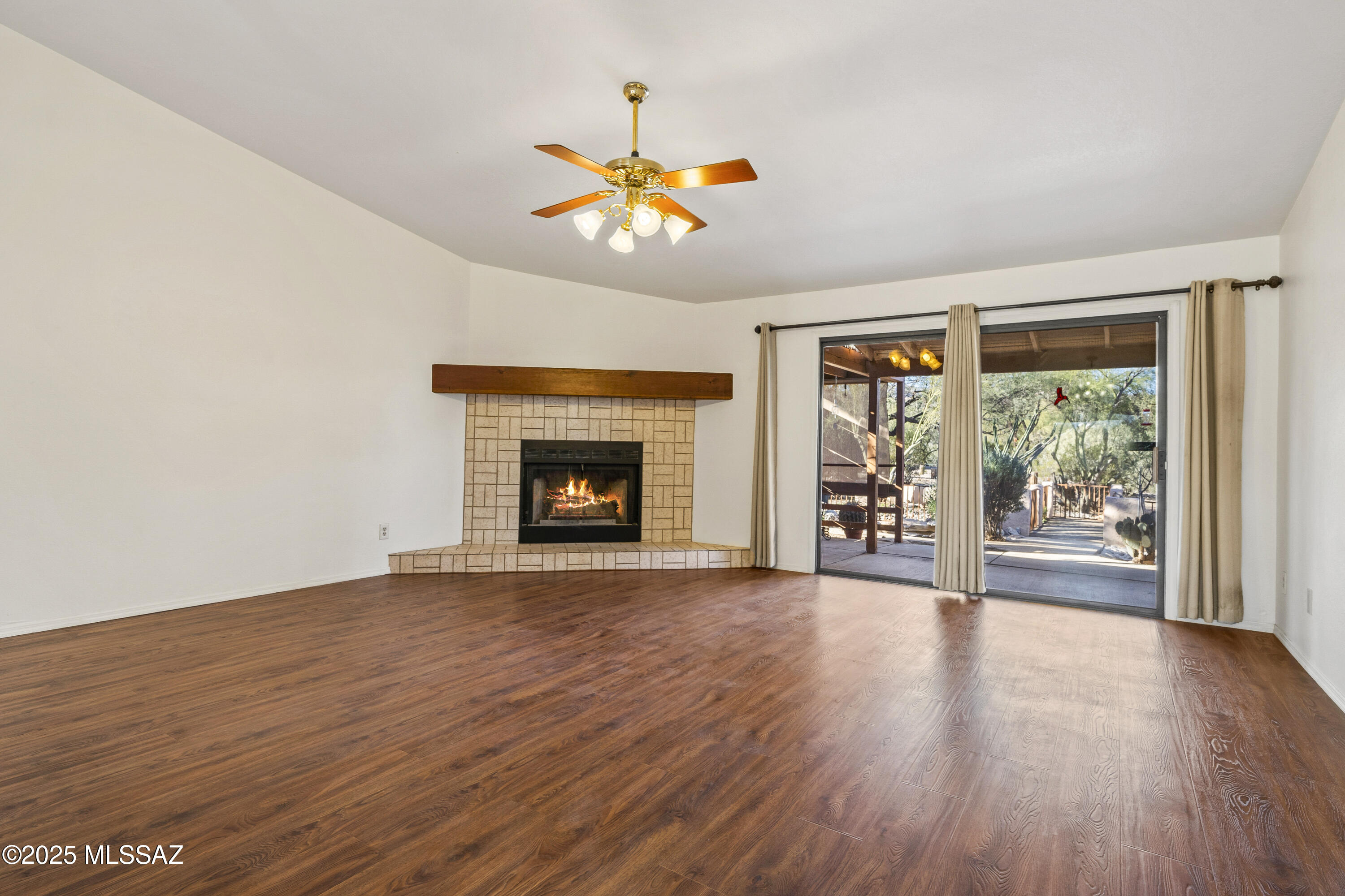 4421 N Calle Llanura