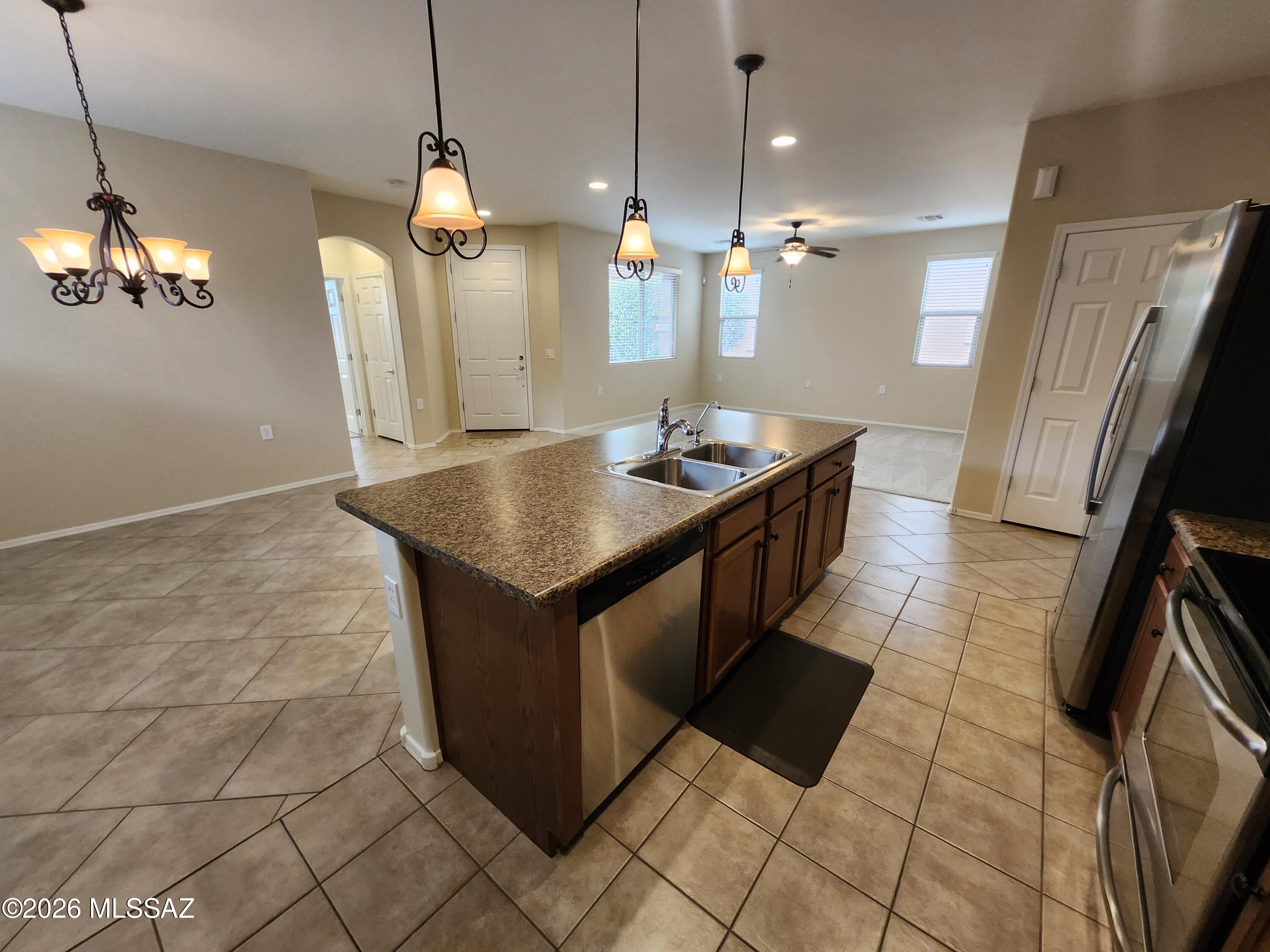 Four Seasons Phase 1 - Residential Lease