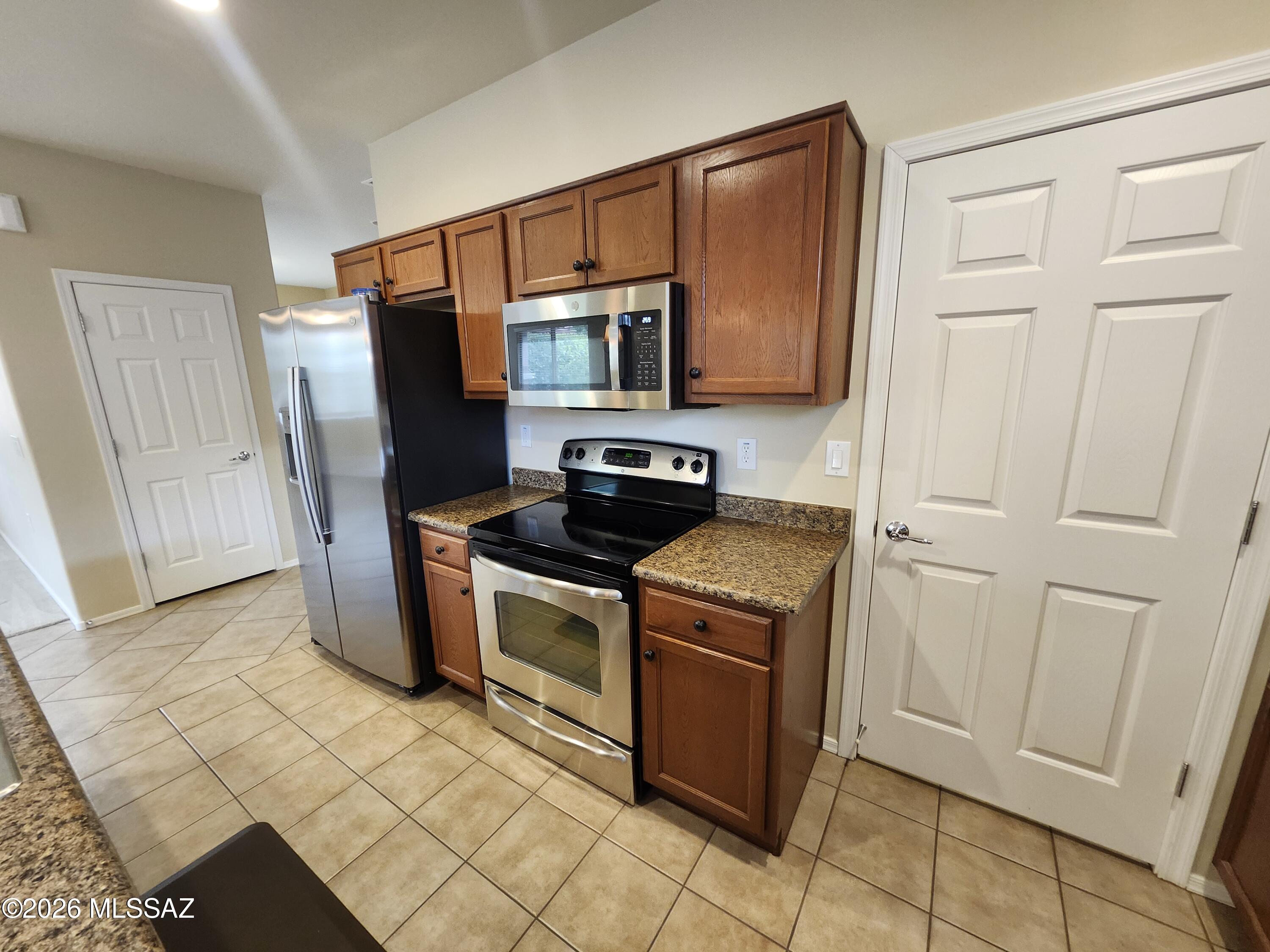 Four Seasons Phase 1 - Residential Lease