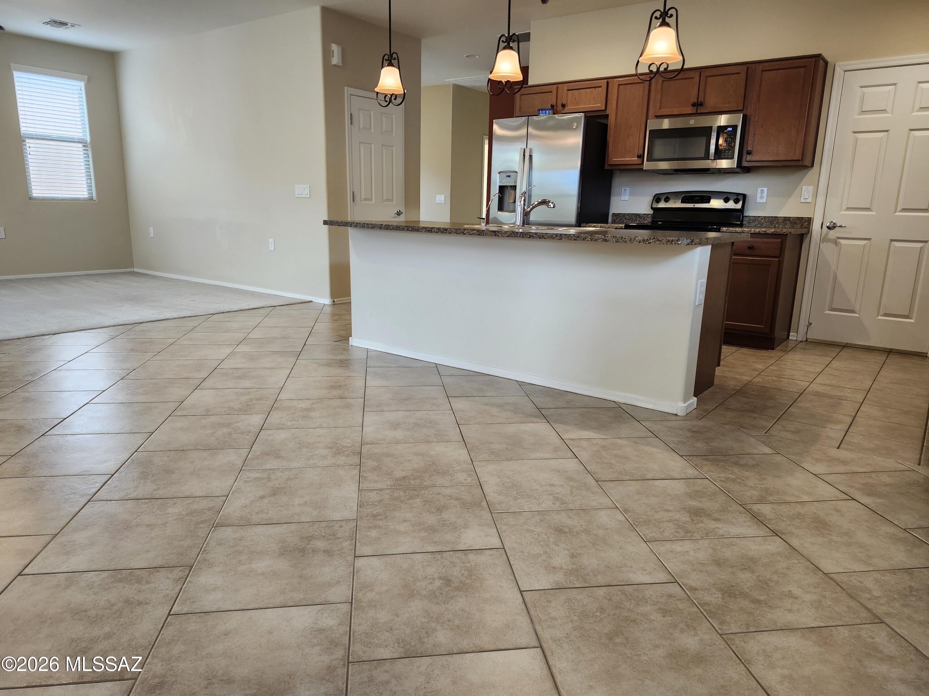 Four Seasons Phase 1 - Residential Lease