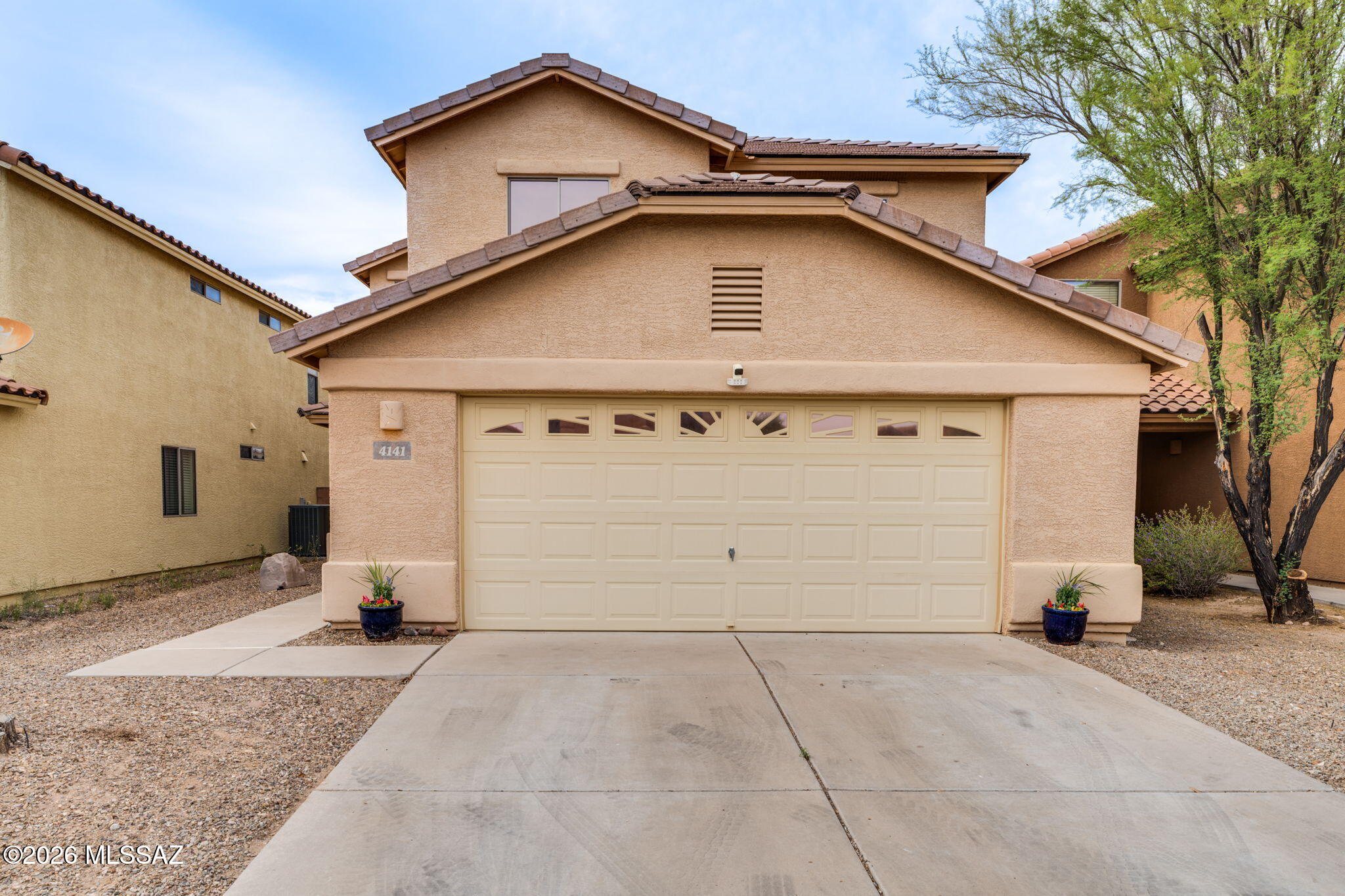 4141 E Cameo Point Drive