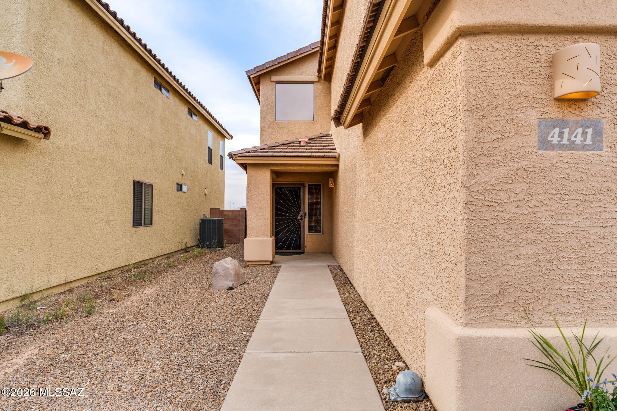 4141 E Cameo Point Drive