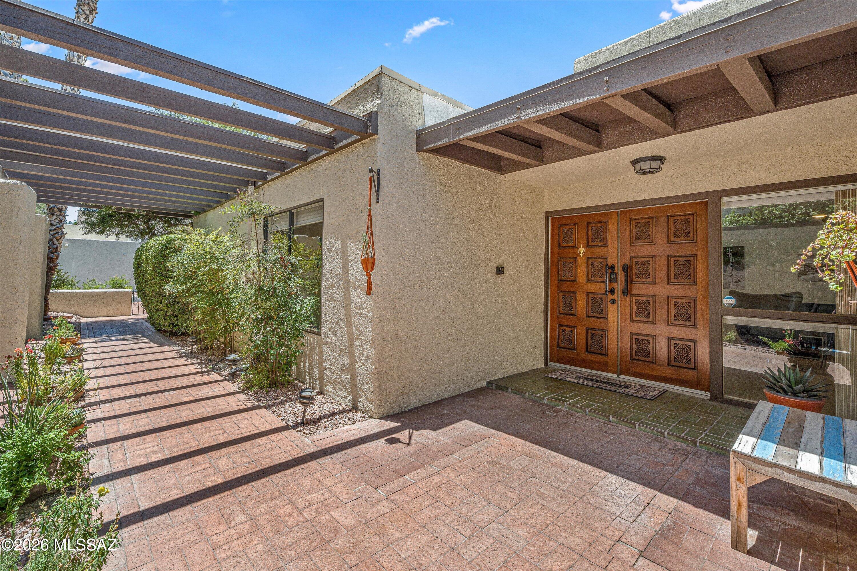 7129 E Chorro Circle