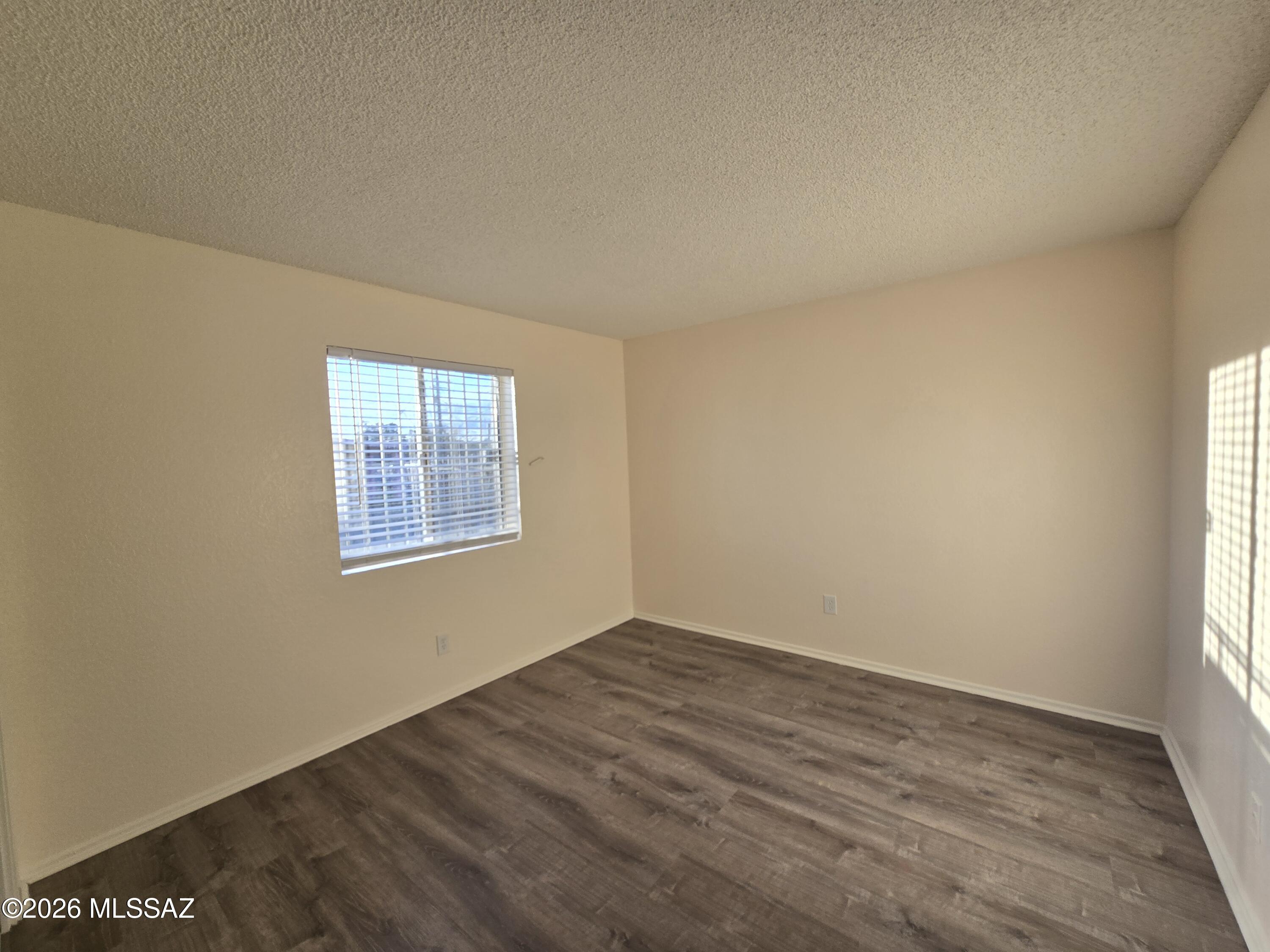 Country Club Park Annex - Residential Lease