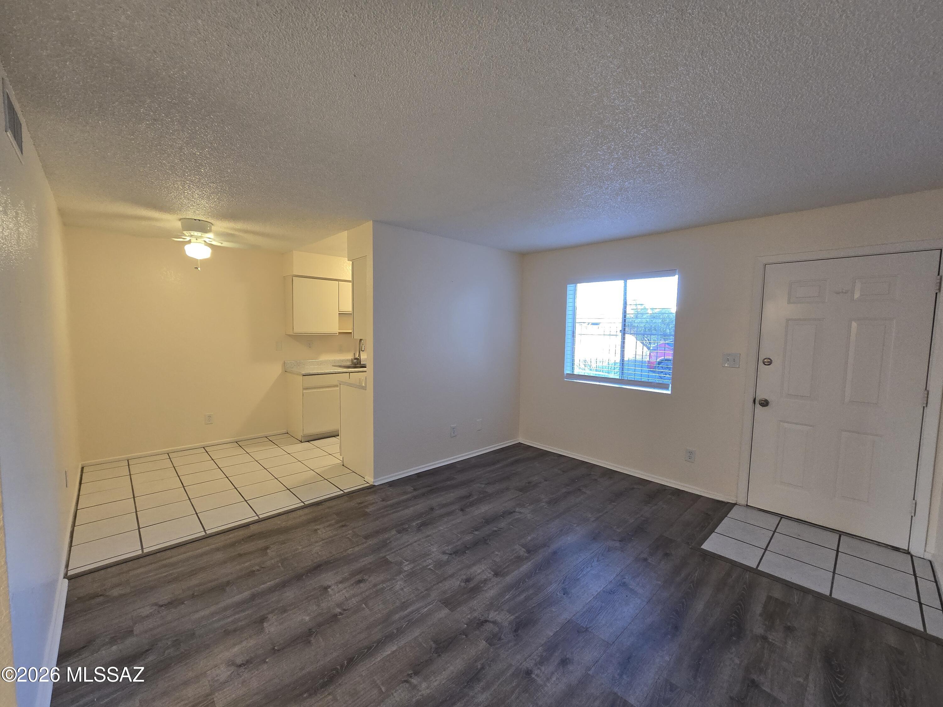 Country Club Park Annex - Residential Lease