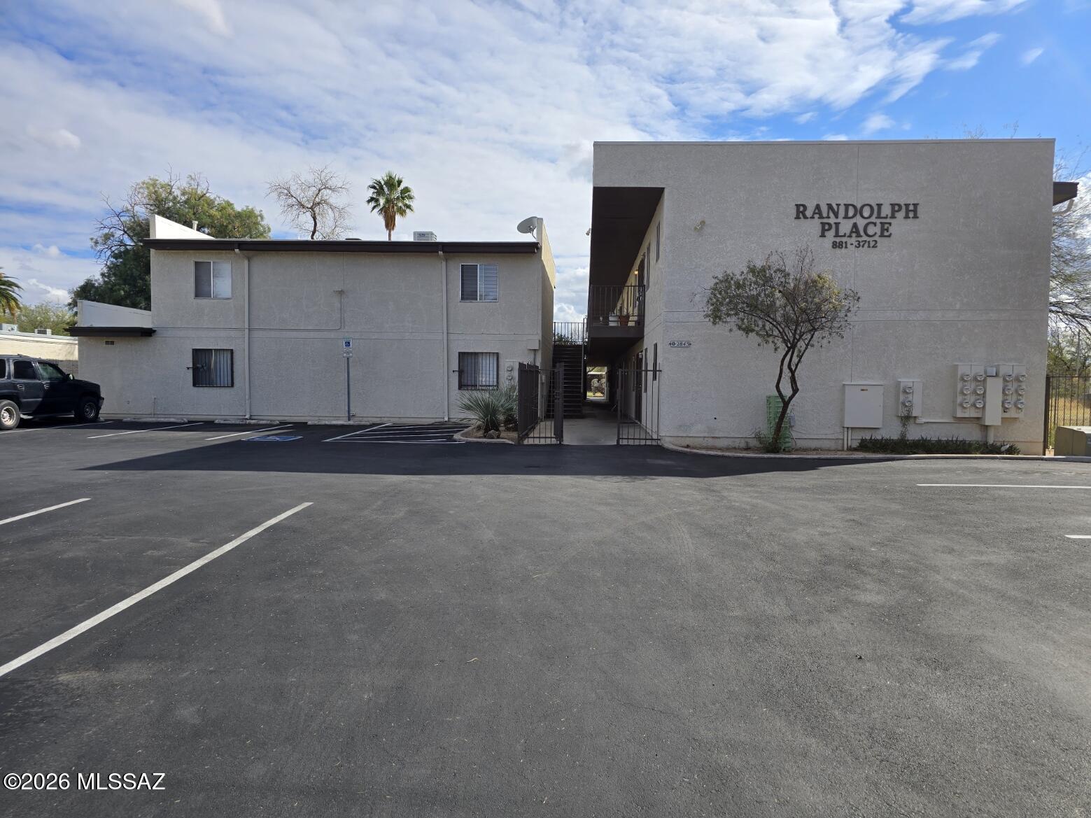 Country Club Park Annex - Residential Lease