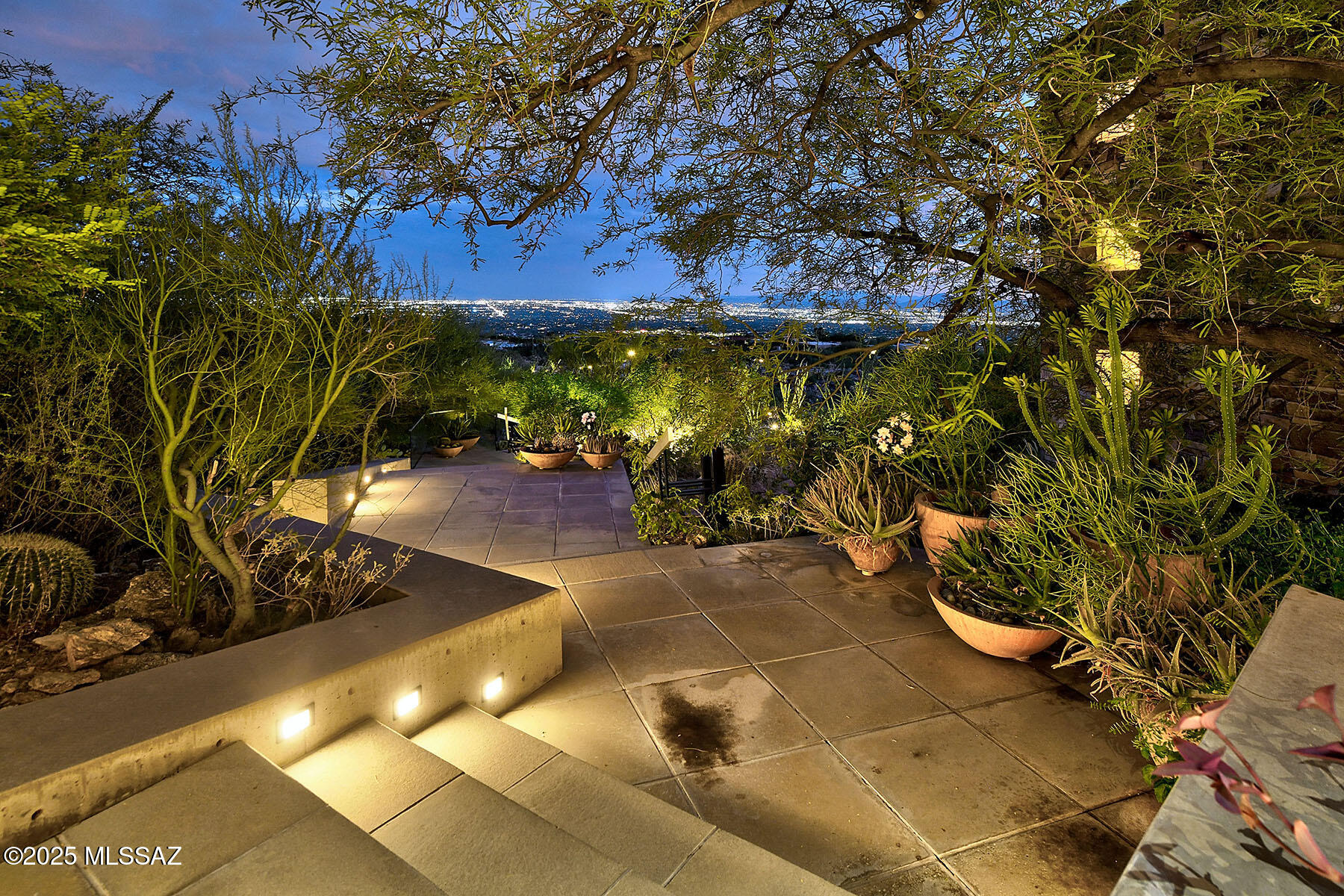 7474 N Catalina Ridge Drive