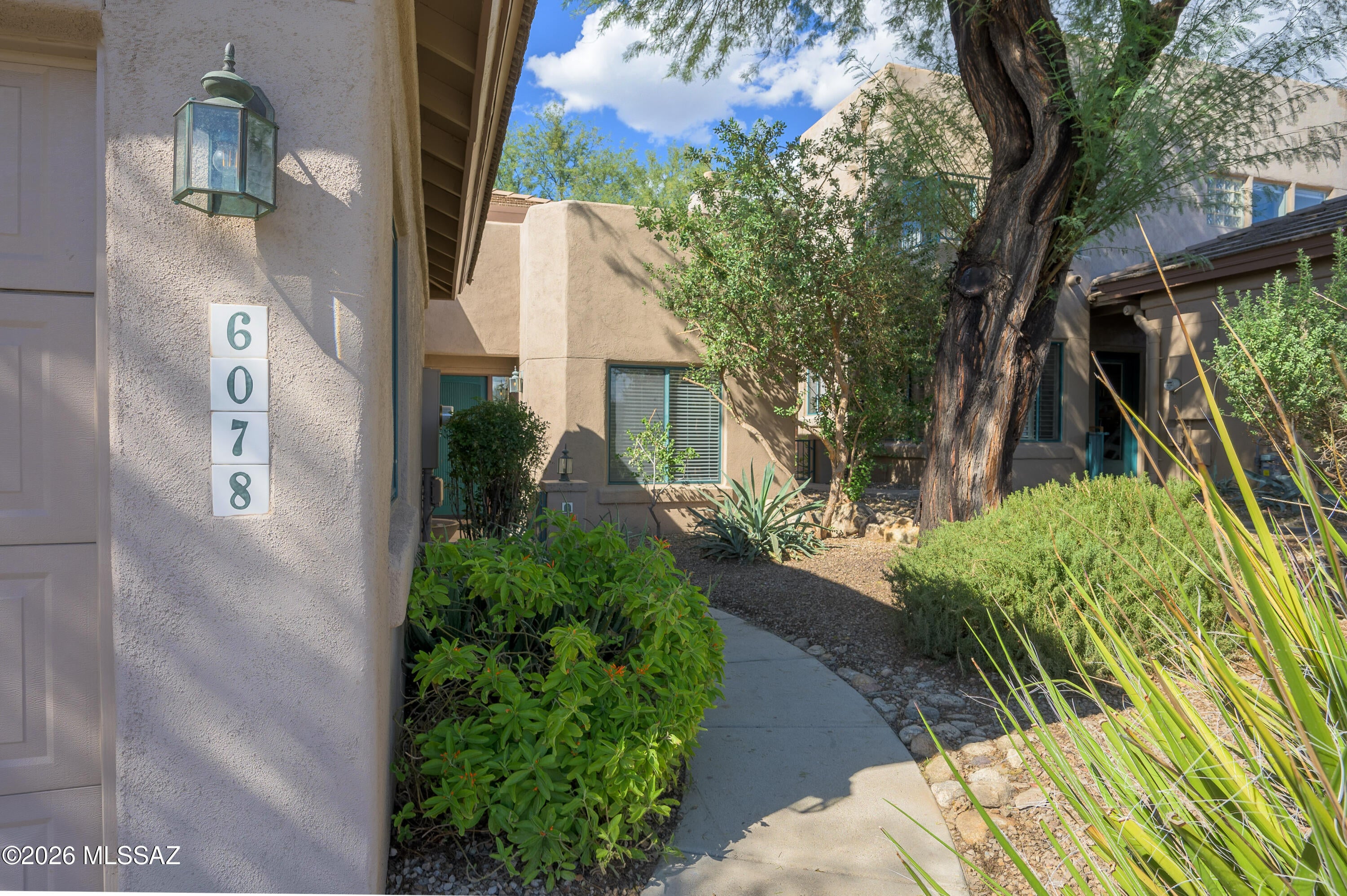 6078 N Running Deer Circle