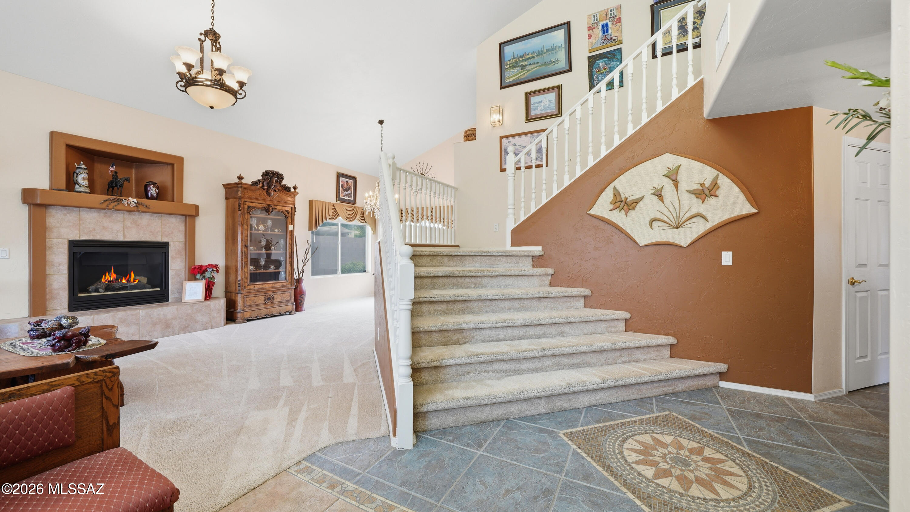 2092 Town And Country Drive