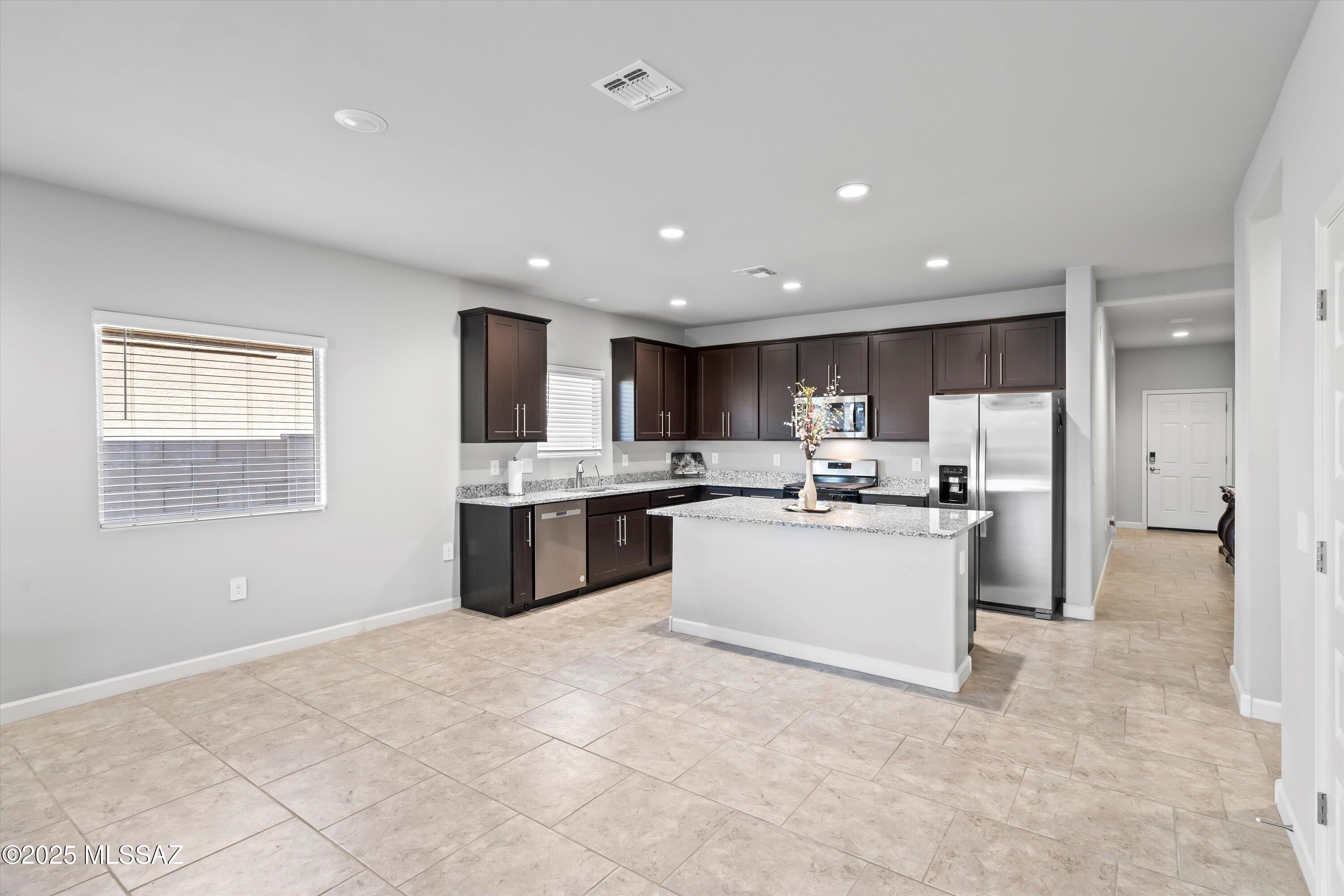 Saguaro Bloom 7B - Residential