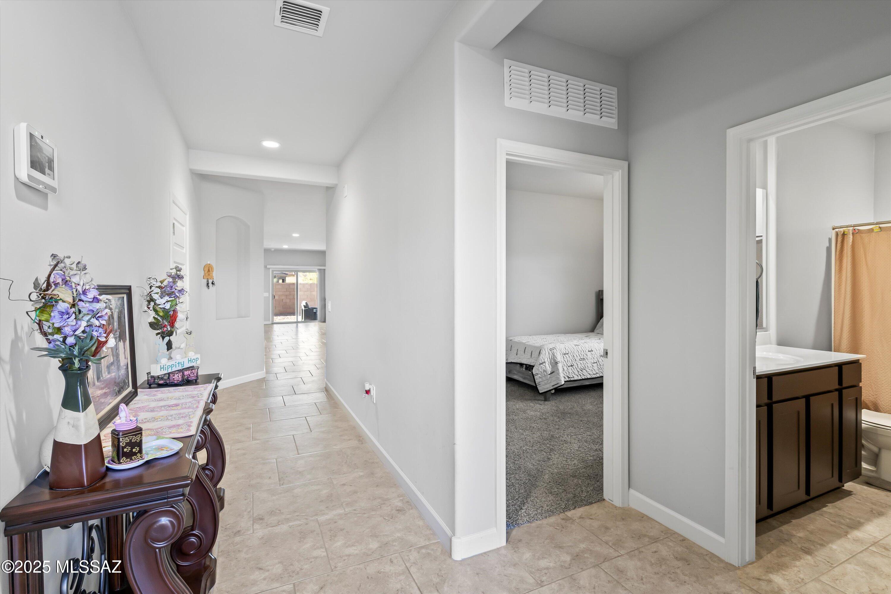 Saguaro Bloom 7B - Residential