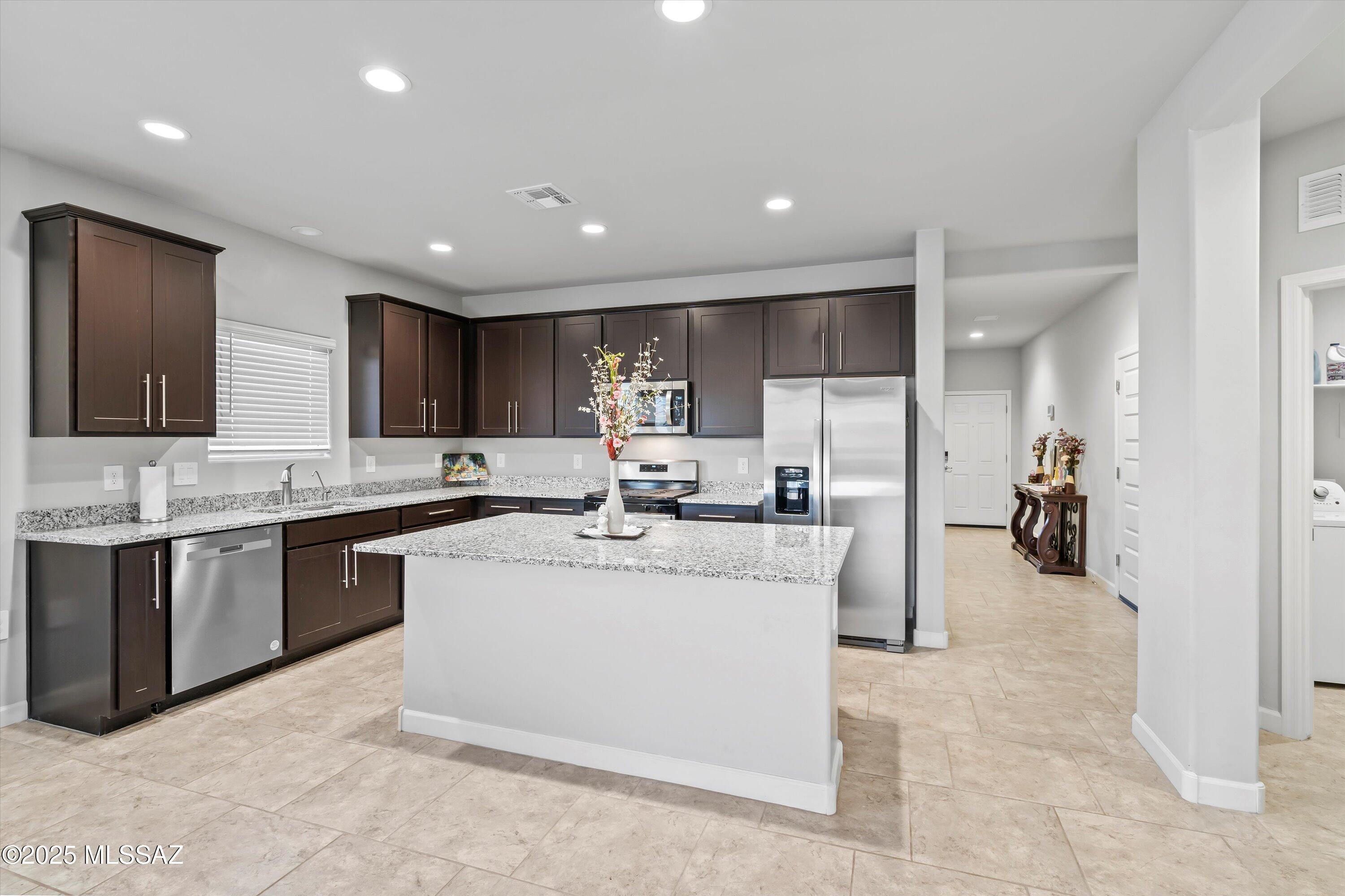 Saguaro Bloom 7B - Residential