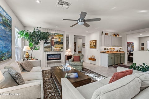 Photo of 8580 W Amazilia Place, Tucson, AZ 85757 (MLS # 22624594)