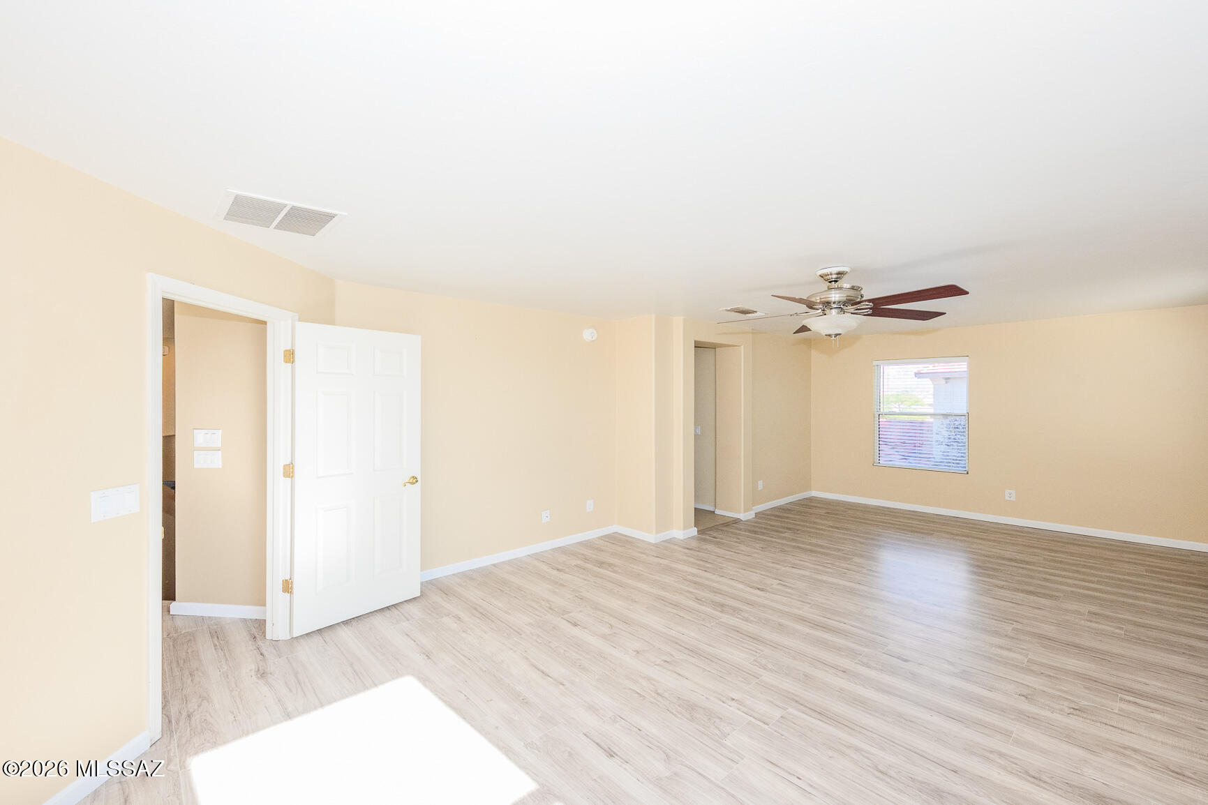 Black Horse (1-411) - Residential