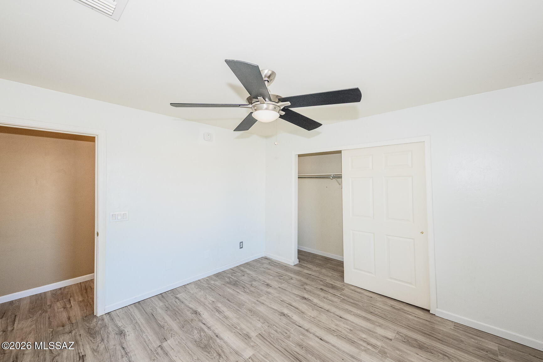 Black Horse (1-411) - Residential