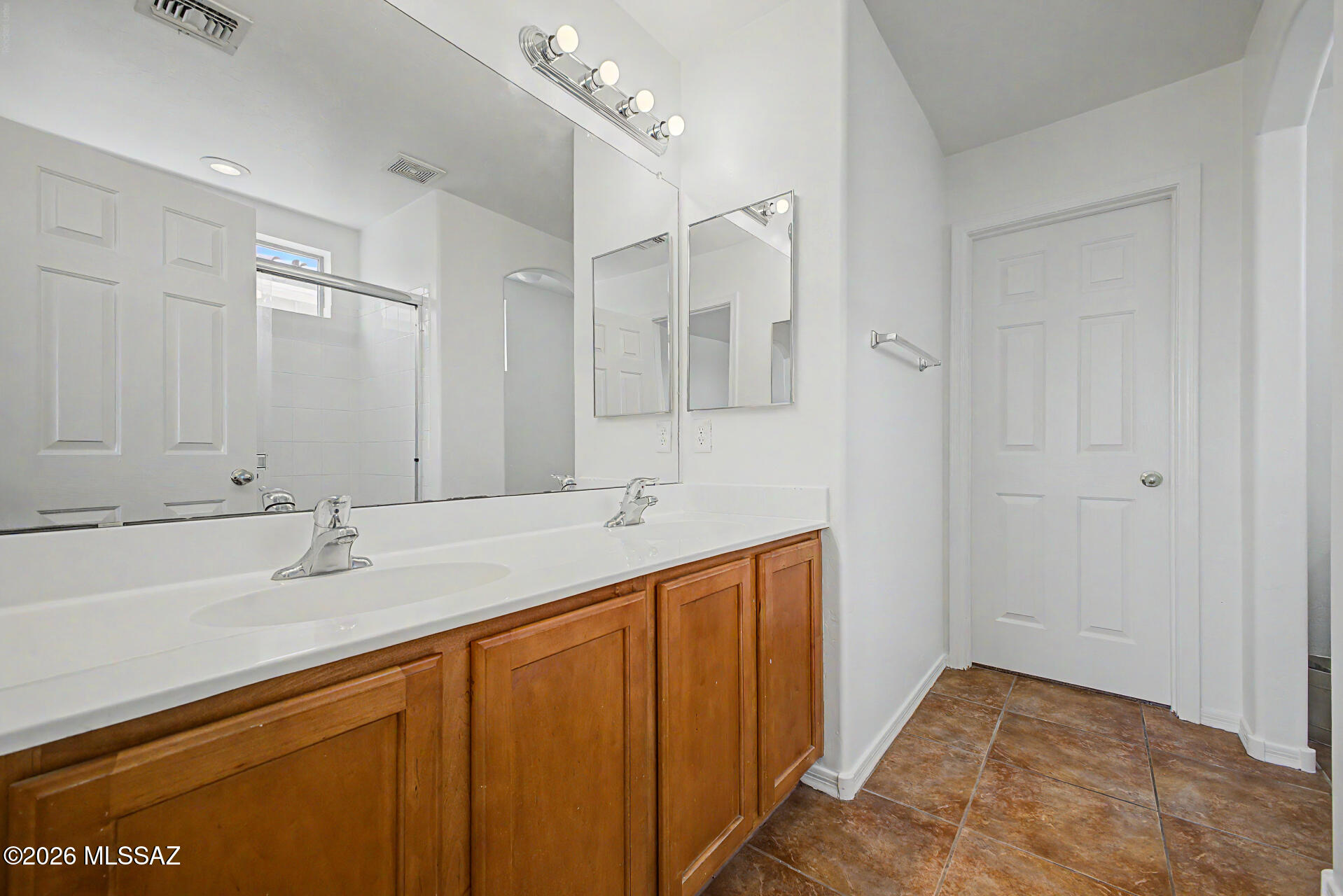 Presidio De Cancion (1-200) - Residential