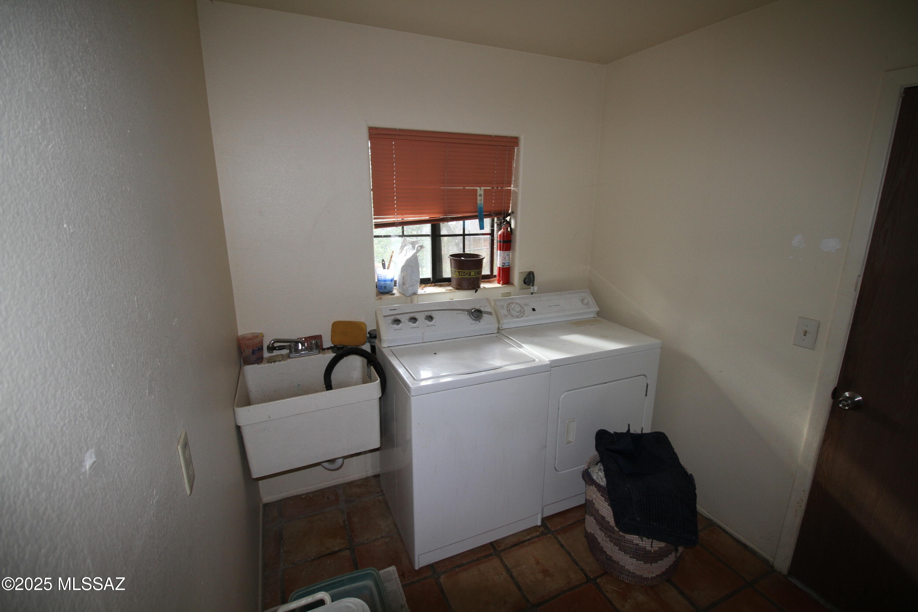 Oak Hills 01 - Residential