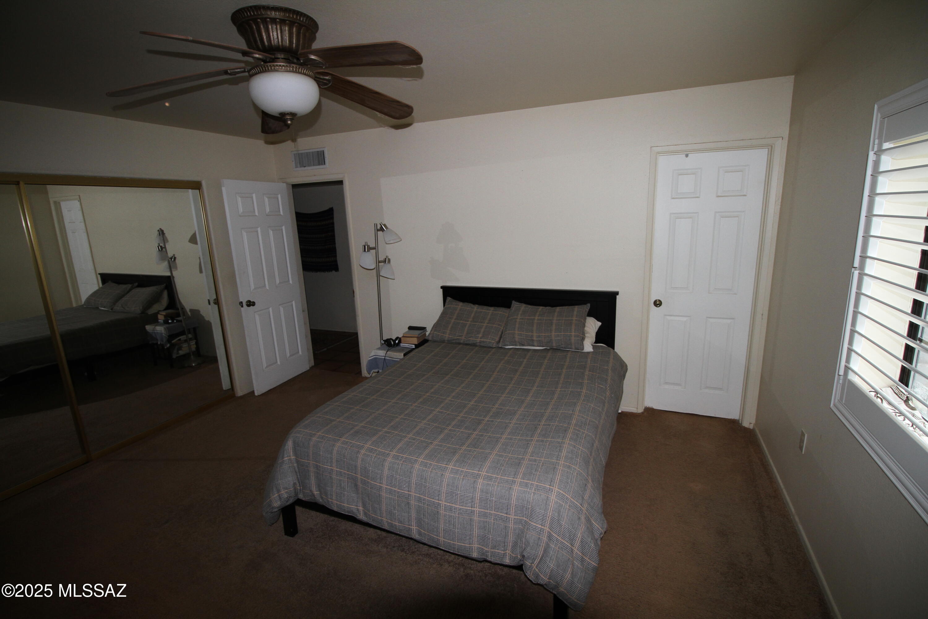 Oak Hills 01 - Residential