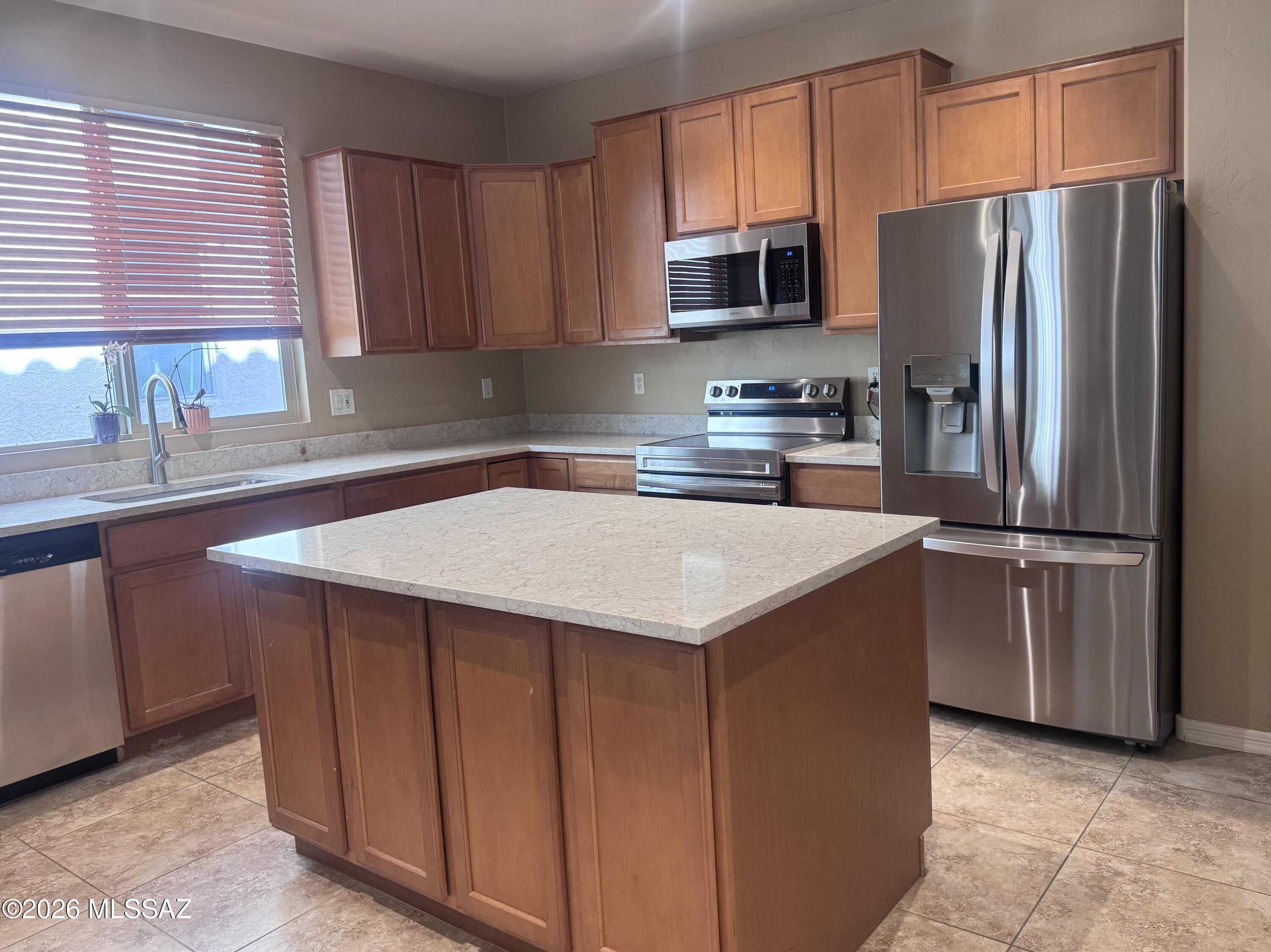 972 W Leatherleaf Drive