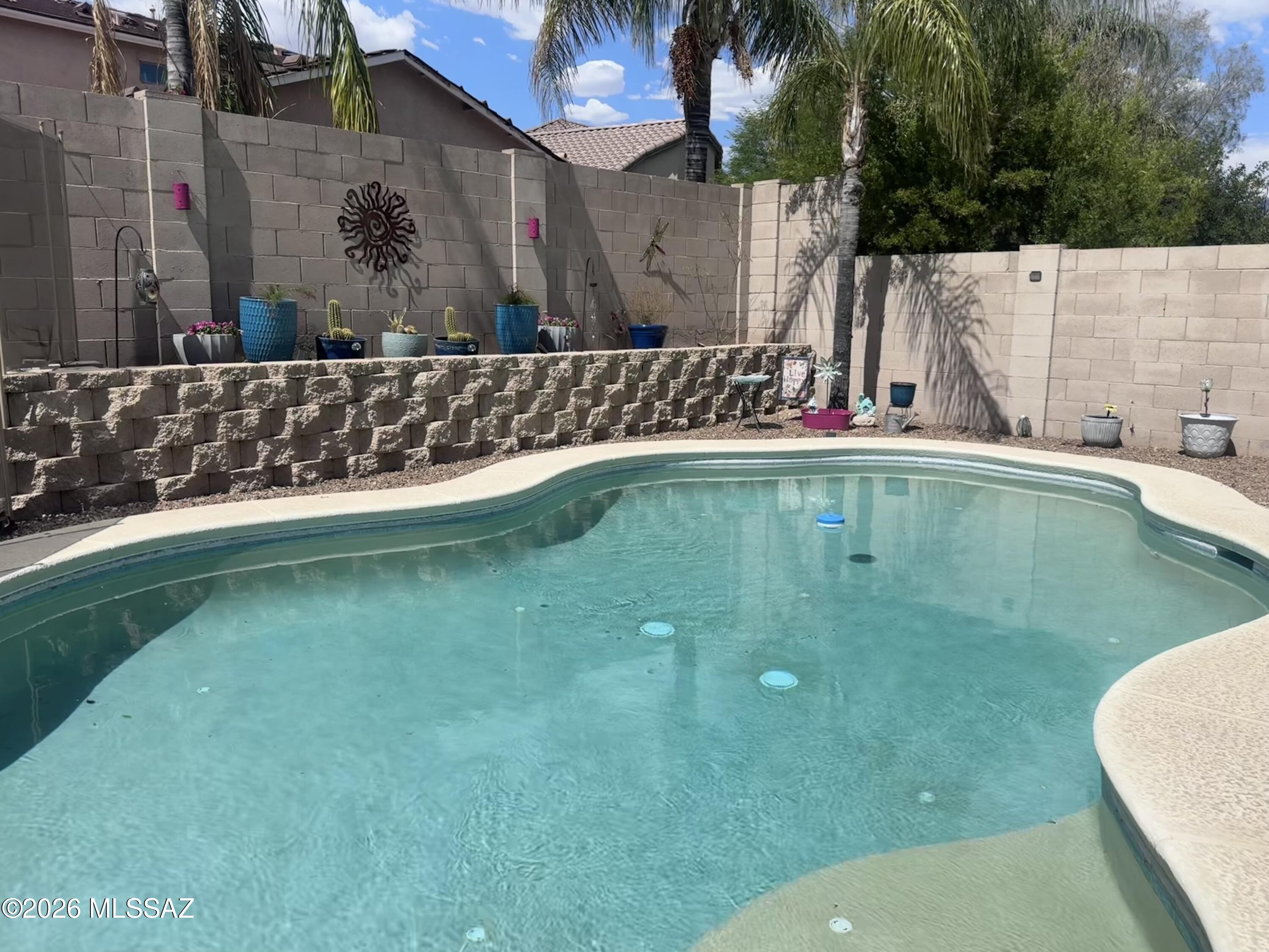 972 W Leatherleaf Drive