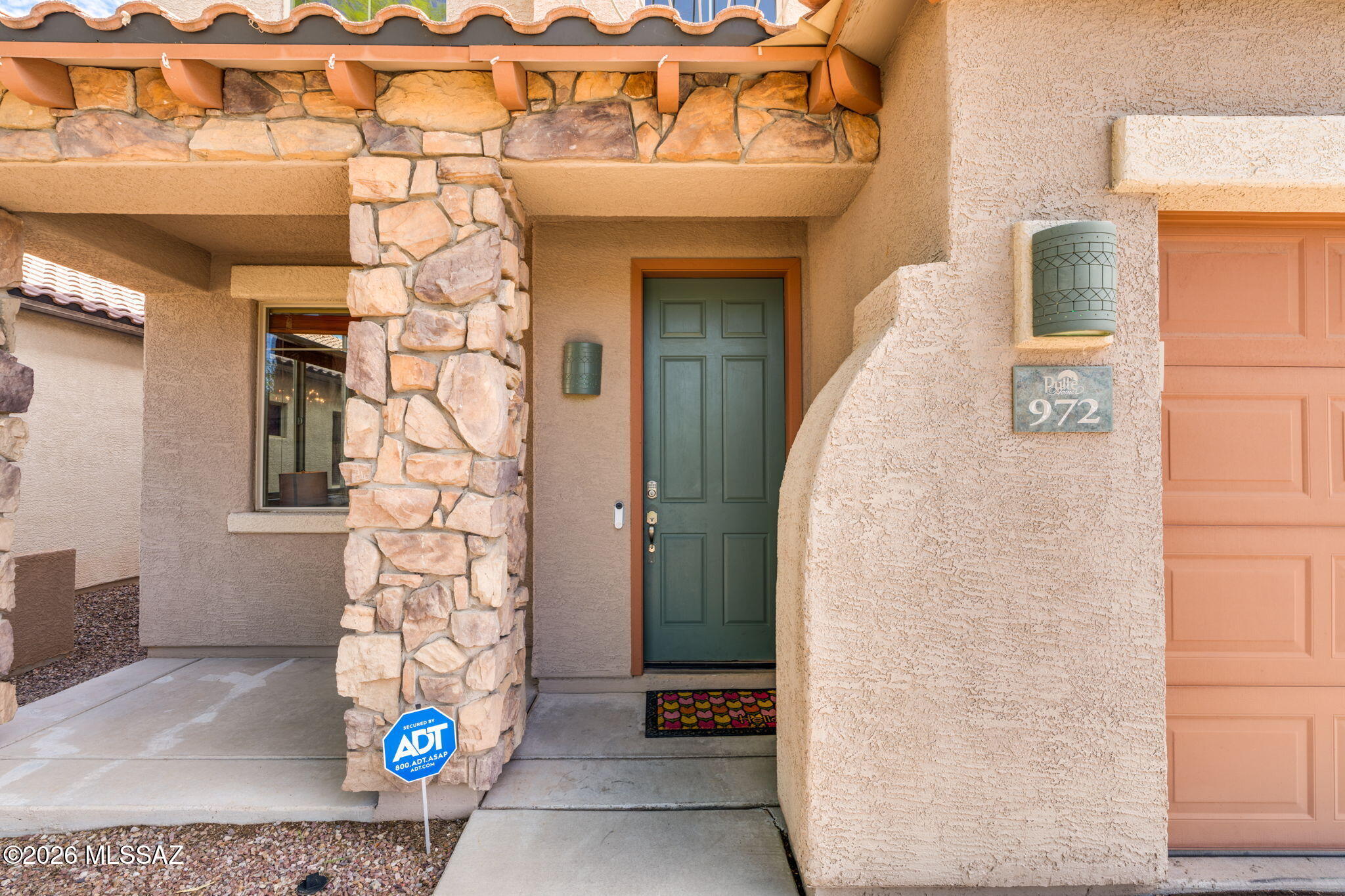 972 W Leatherleaf Drive