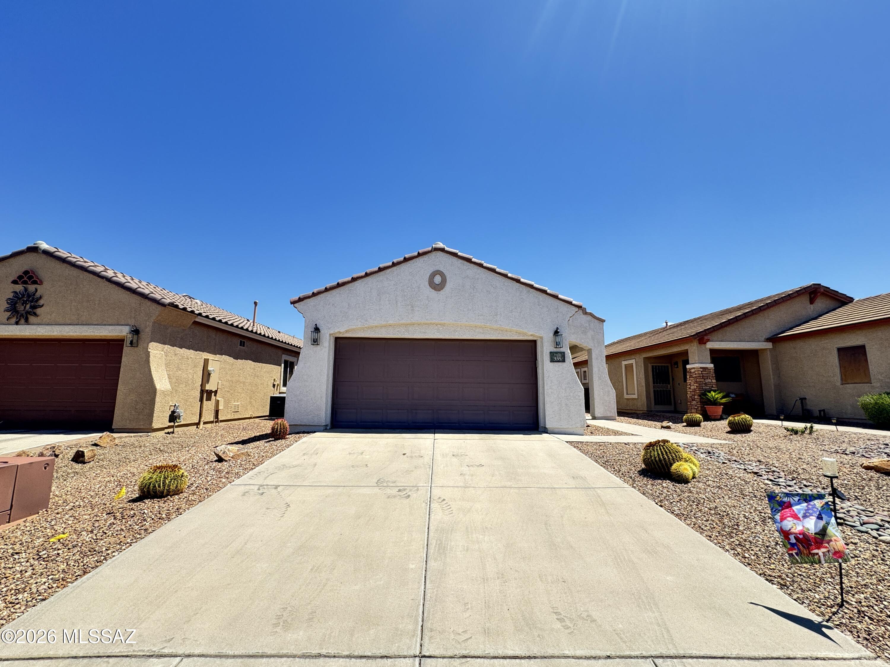 335 W Calle Del Estribo