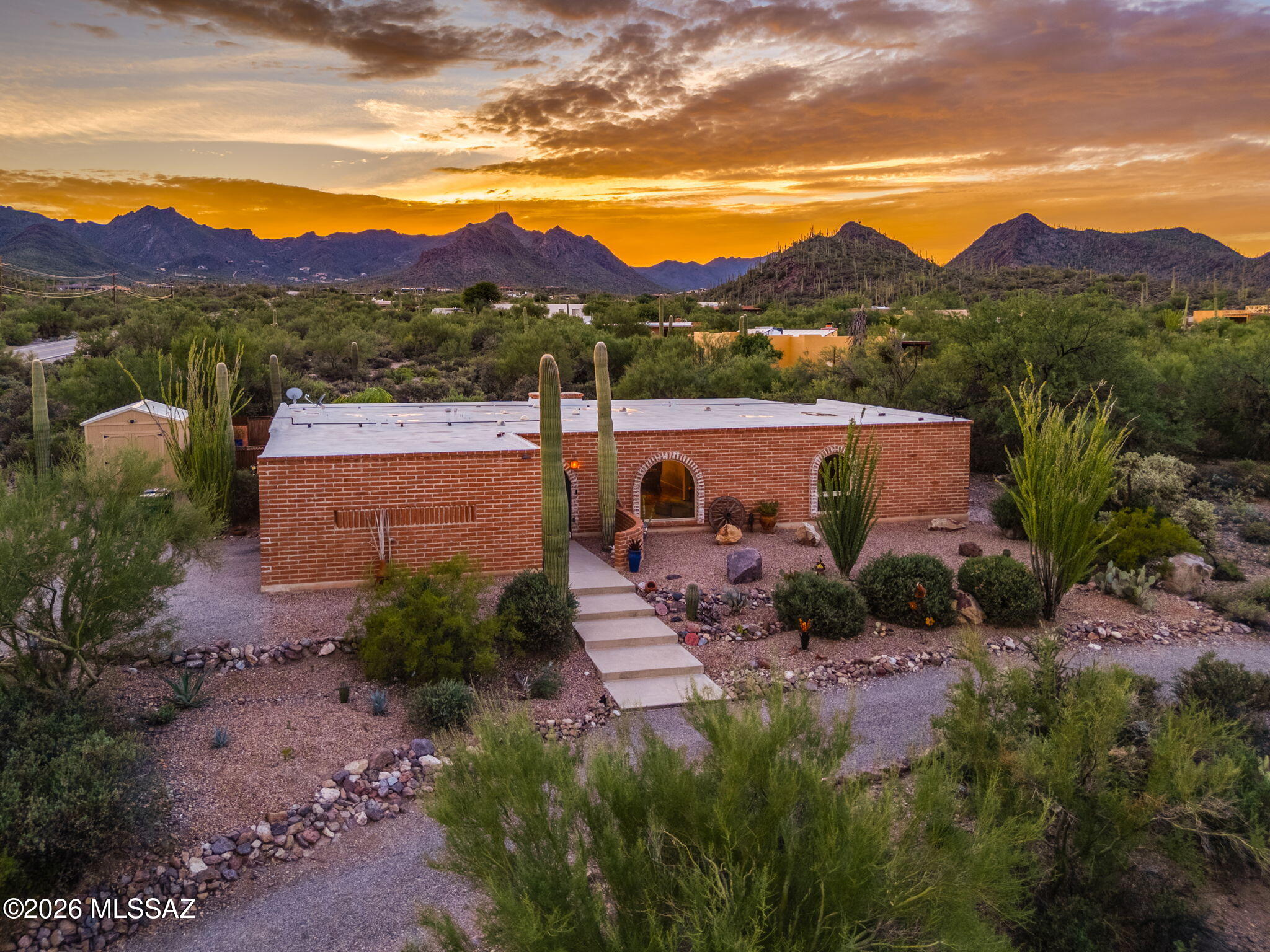 4832 W Trails End Road