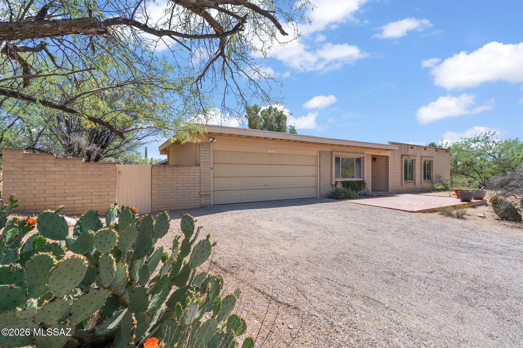 9070 E Kayenta Drive