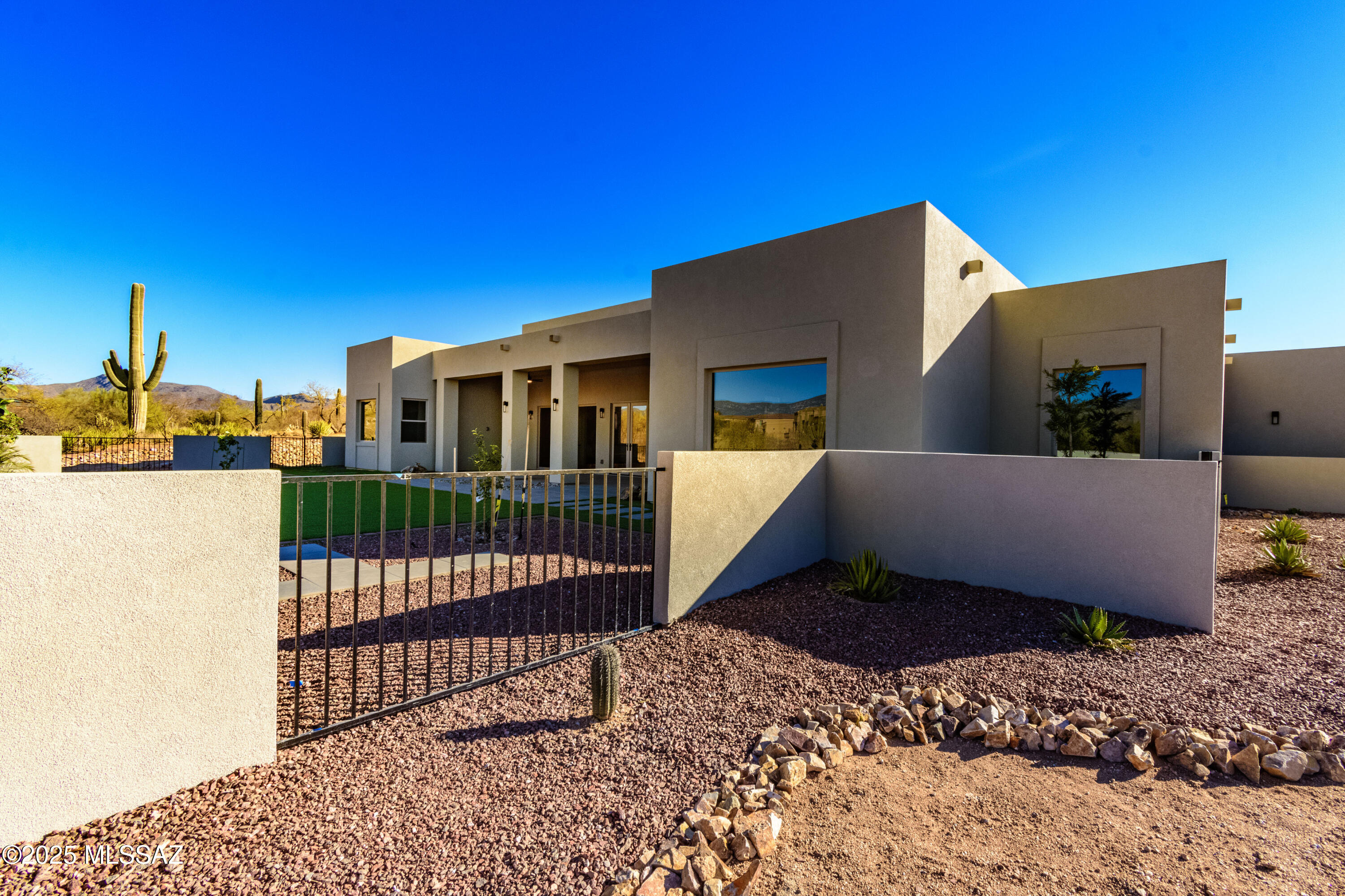 Coyote Creek (1-395) - Residential