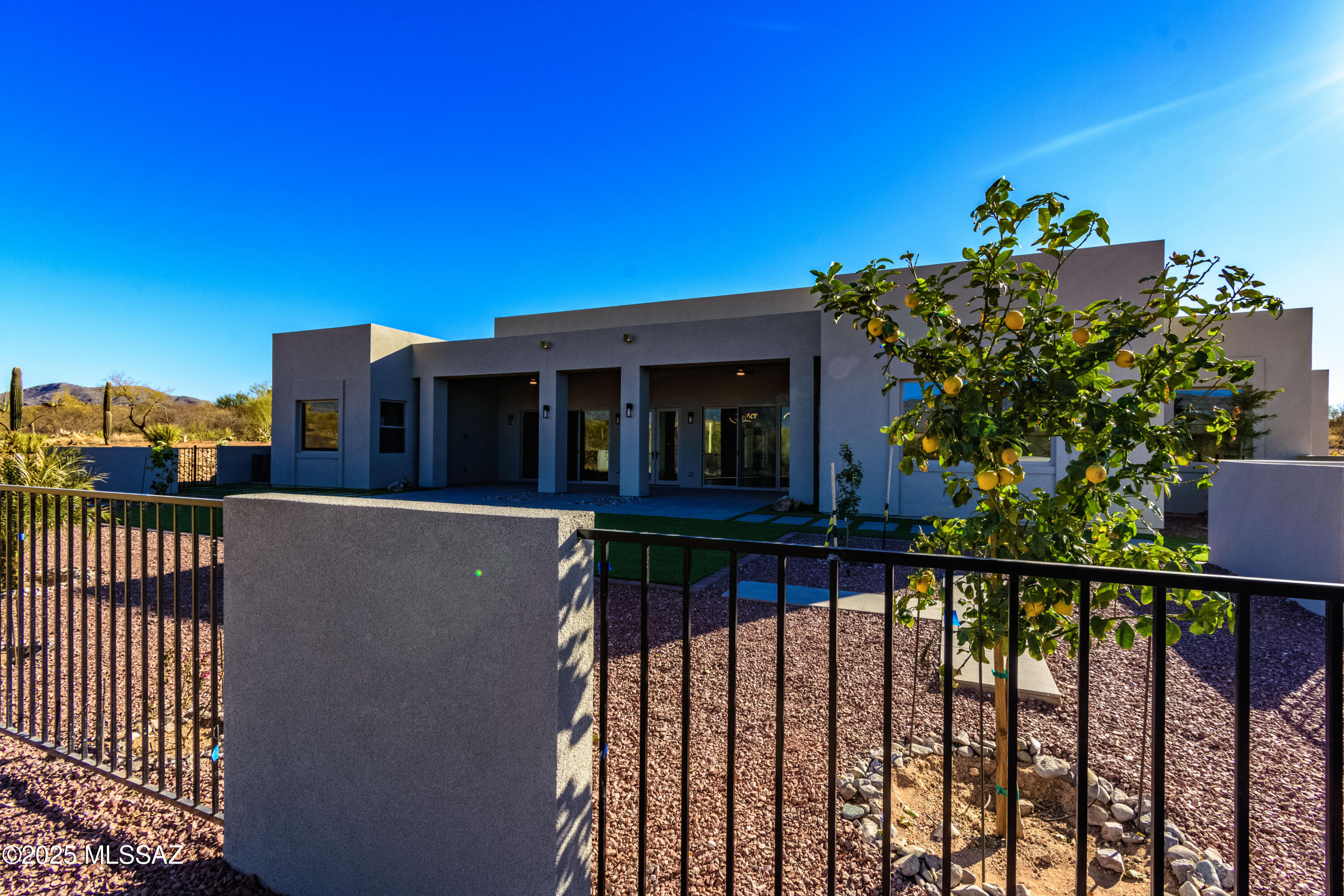Coyote Creek (1-395) - Residential