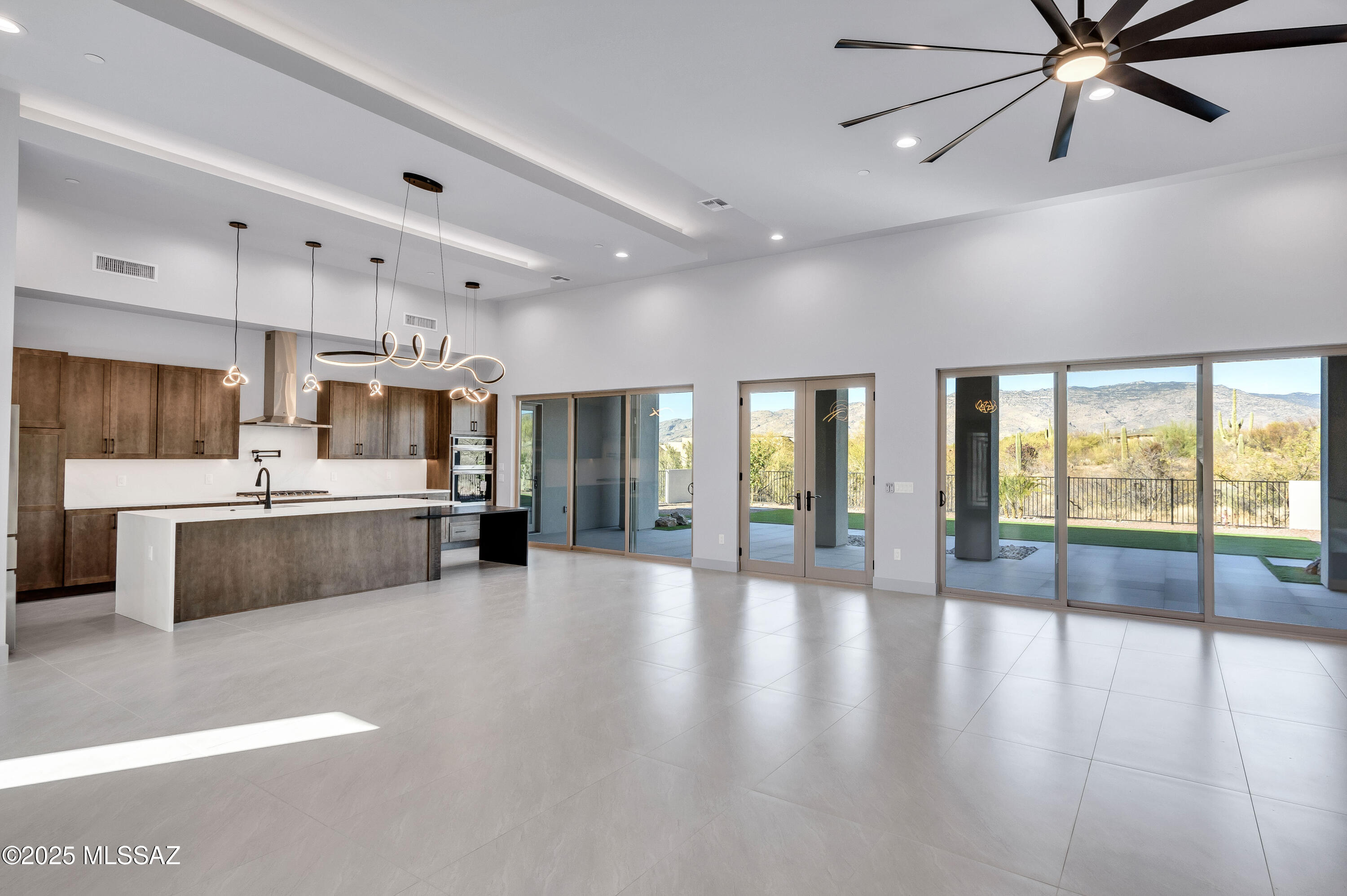 Coyote Creek (1-395) - Residential