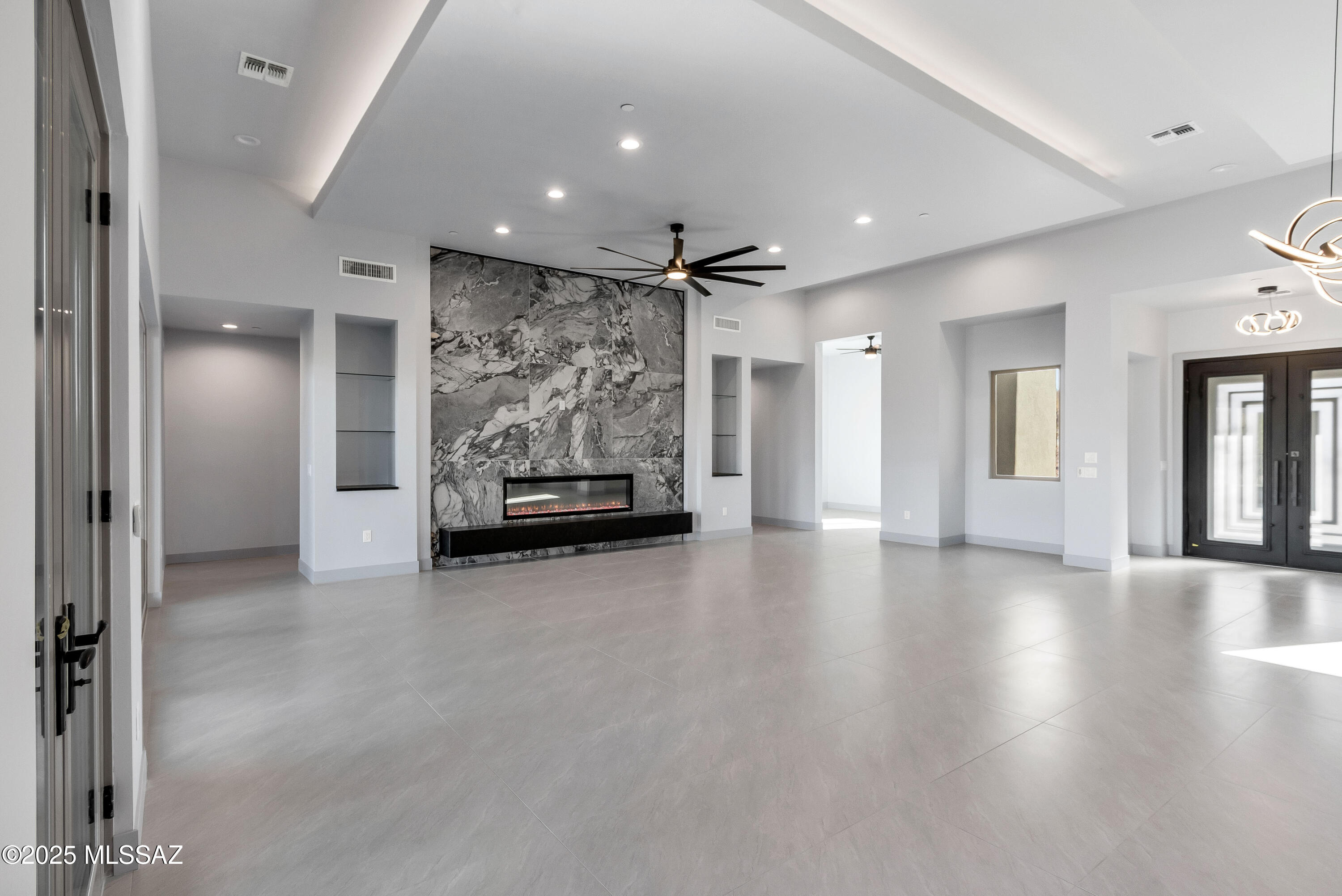 Coyote Creek (1-395) - Residential