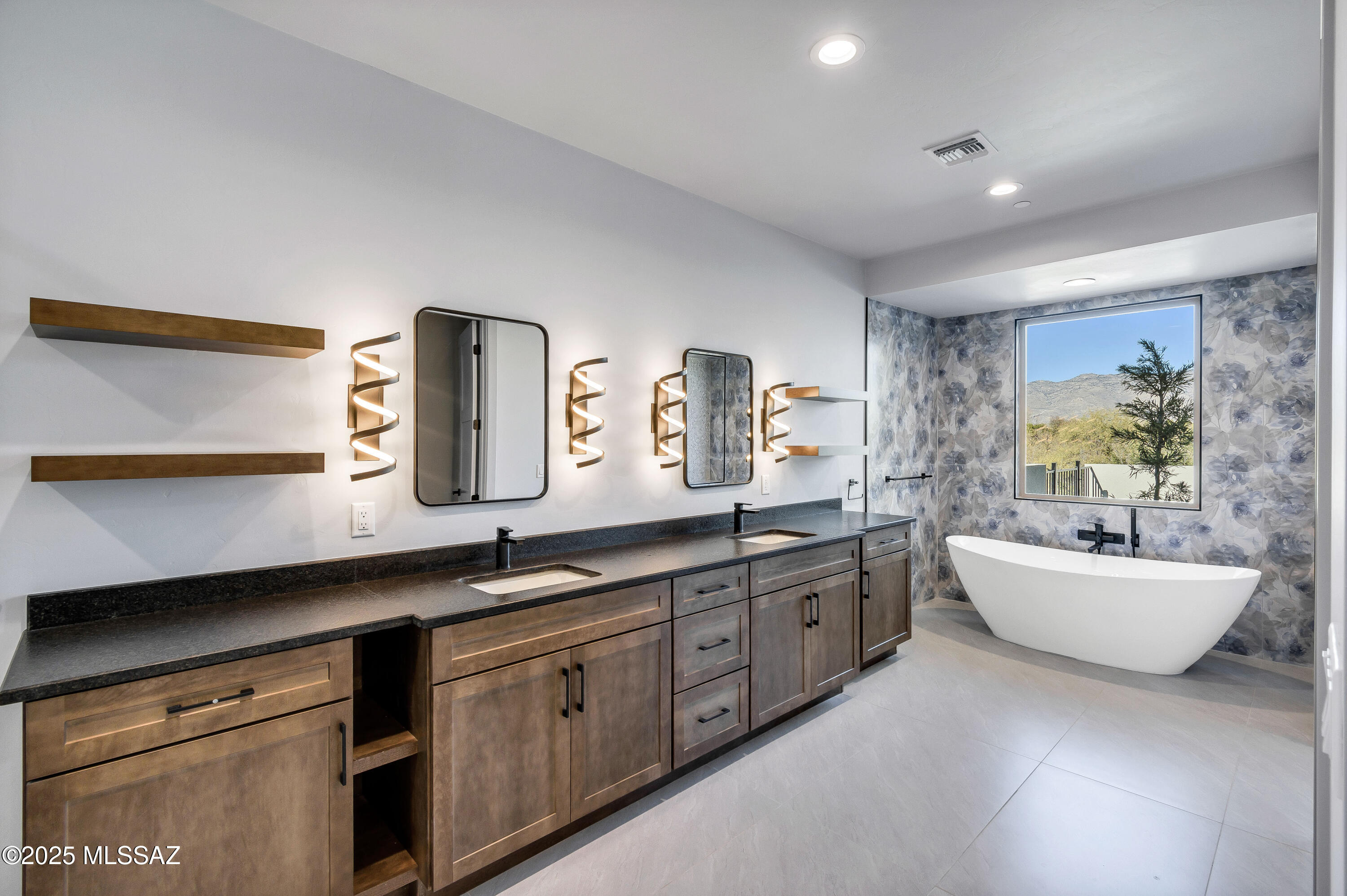 Coyote Creek (1-395) - Residential