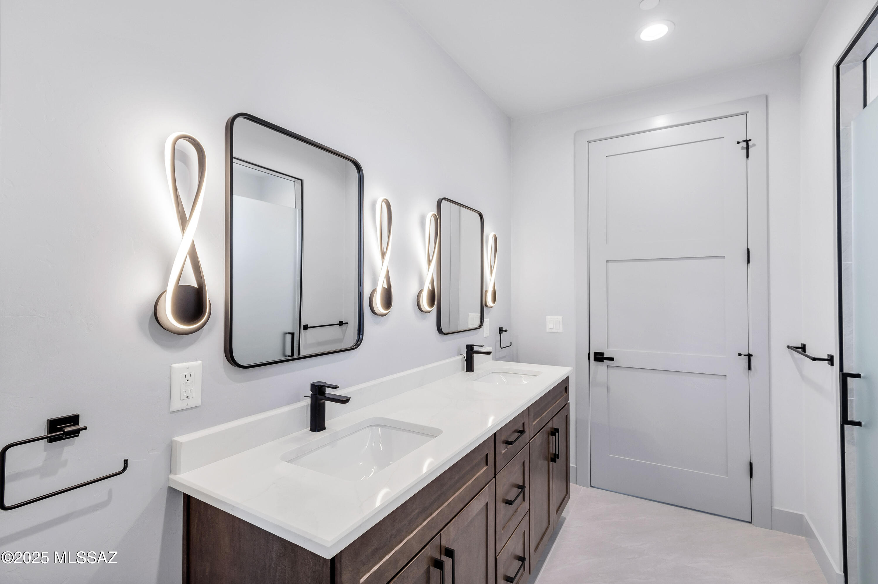 Coyote Creek (1-395) - Residential
