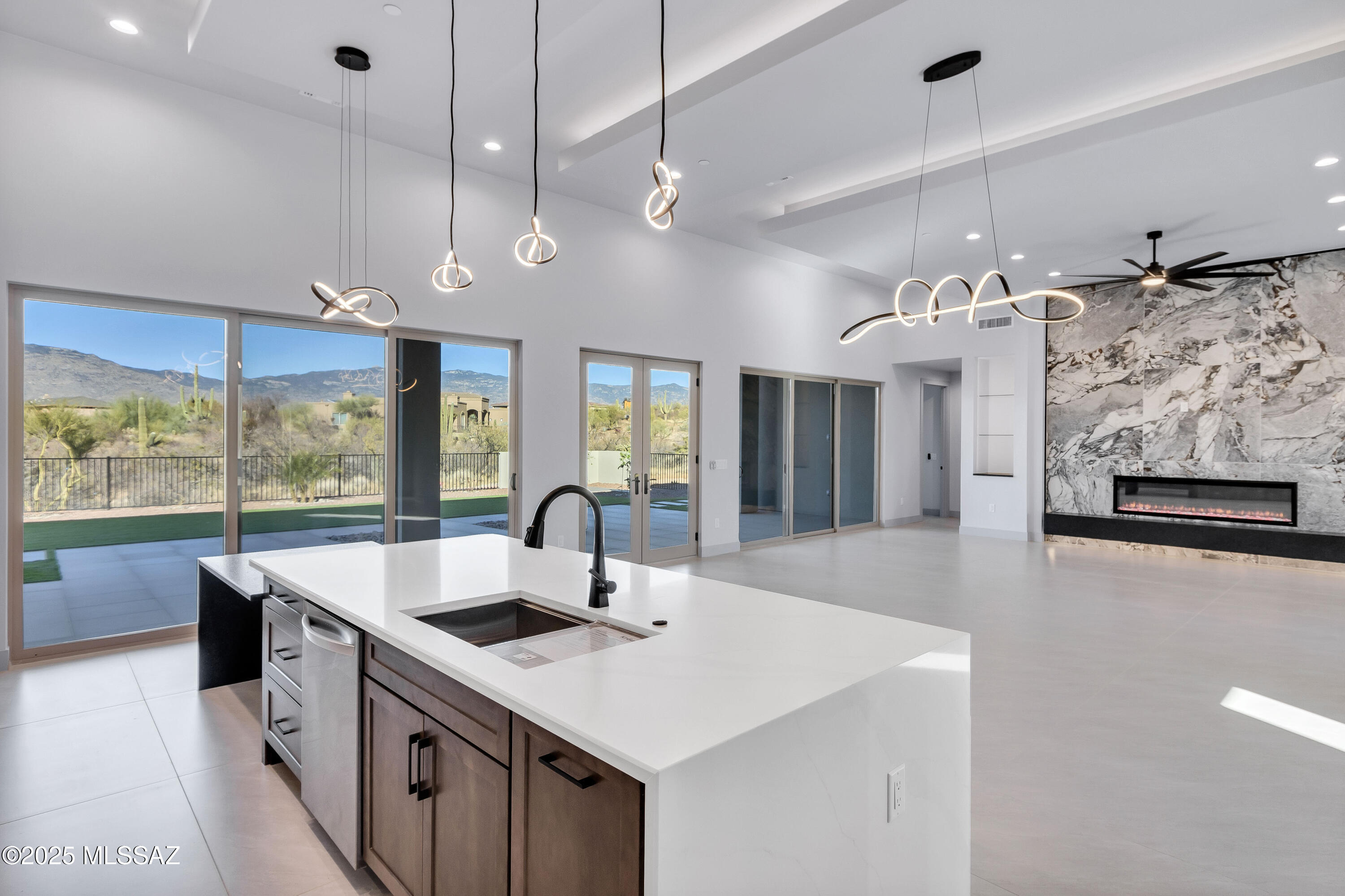 Coyote Creek (1-395) - Residential
