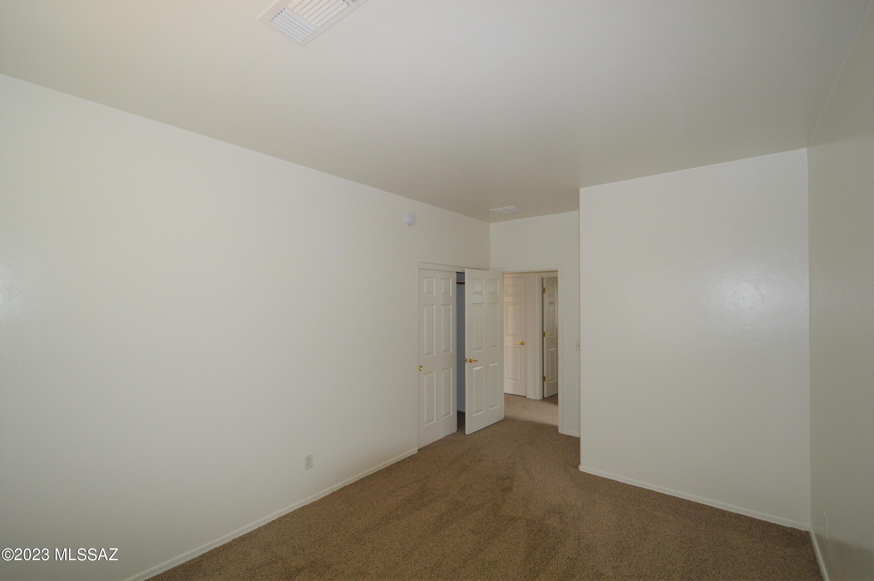 La Joya Verde (1-75) - Residential Lease